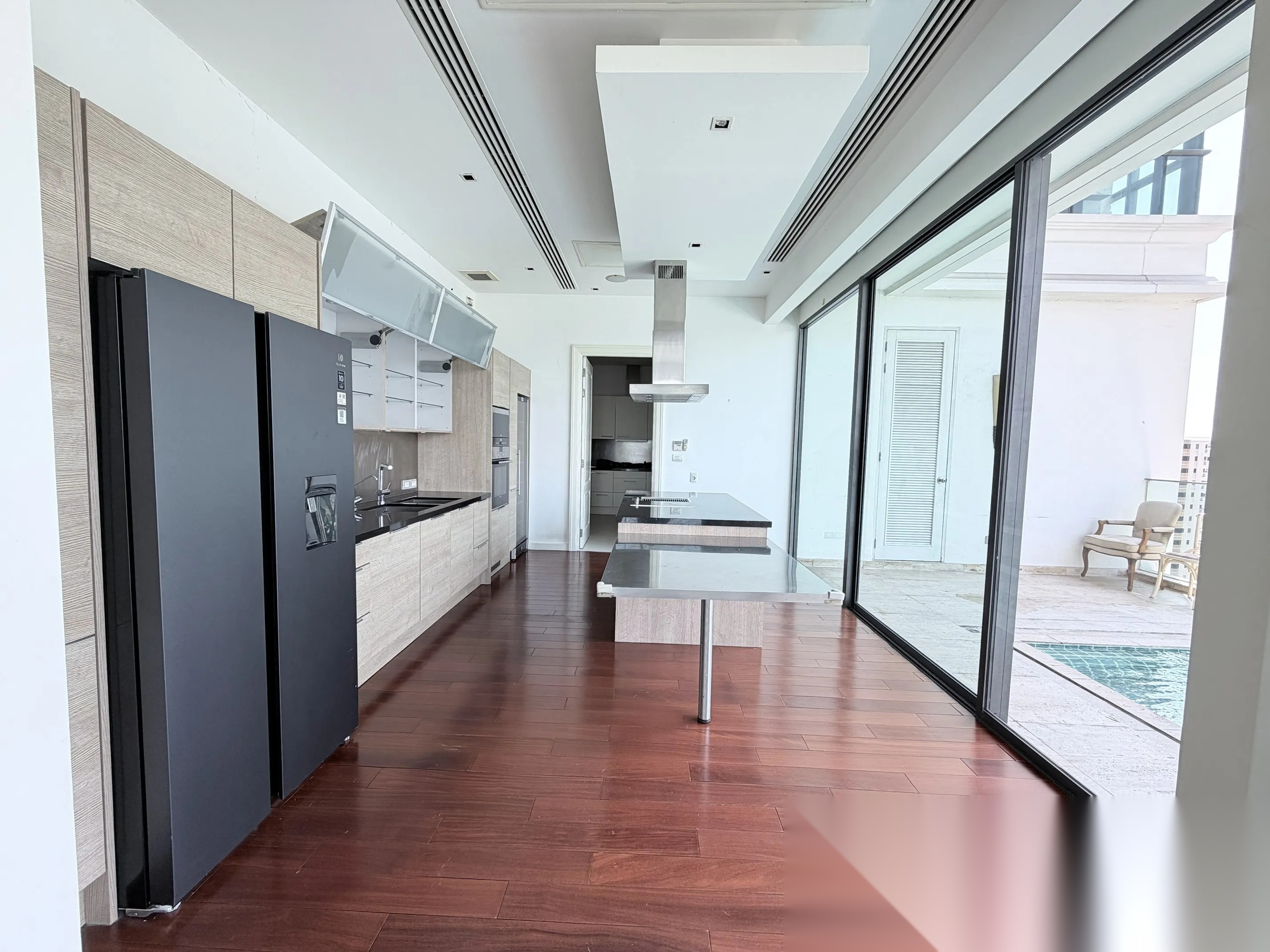 3 Bedroom Condo for sale at Le Raffine Sukhumvit 39 — photo 3
