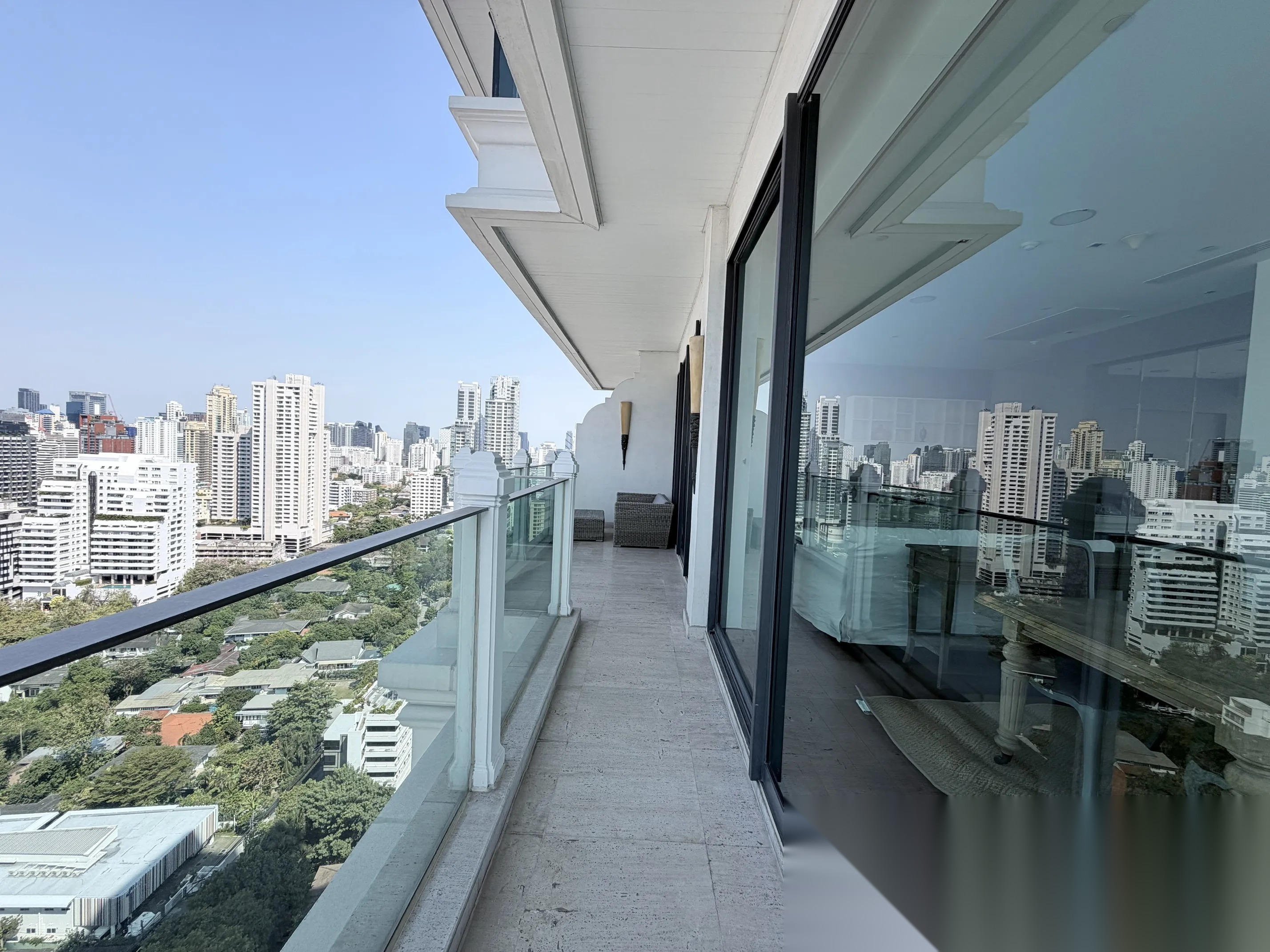 3 Bedroom Condo for sale at Le Raffine Sukhumvit 39 — photo 4