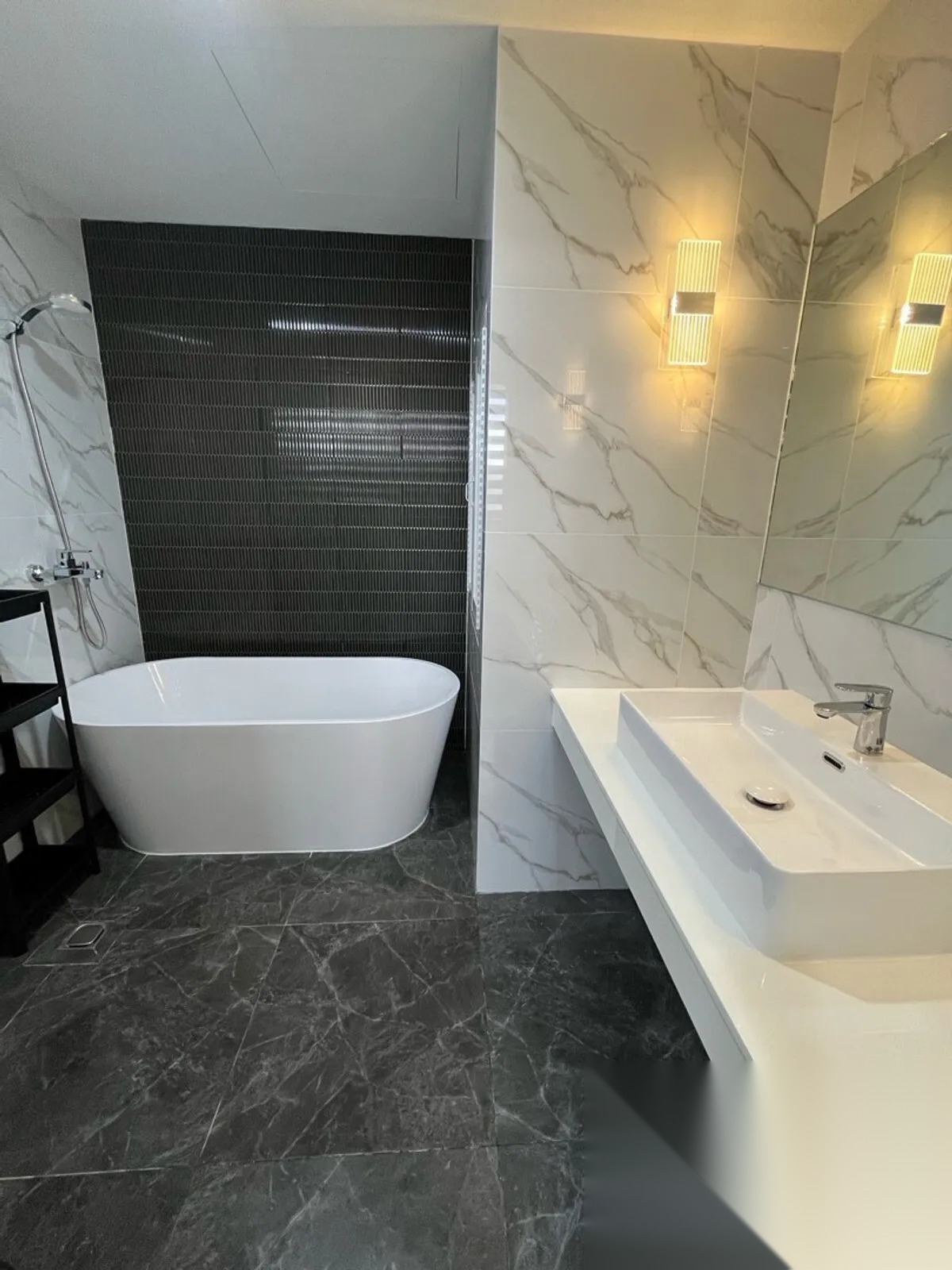 2 Bedroom Condo for sale at Tai Ping Towers — photo 4