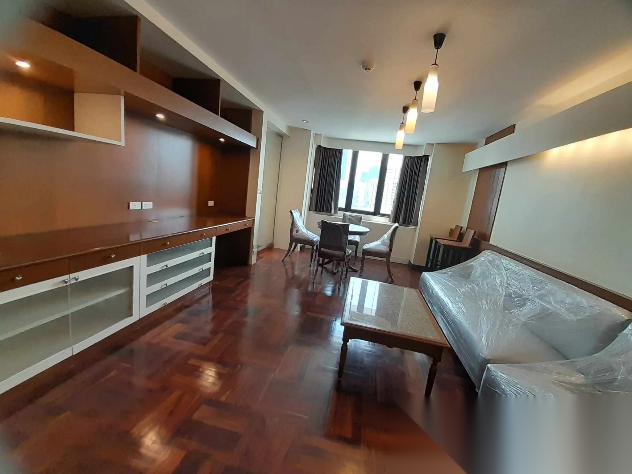 1 Bedroom Condo for sale at Omni Tower Sukhumvit Nana — photo 1