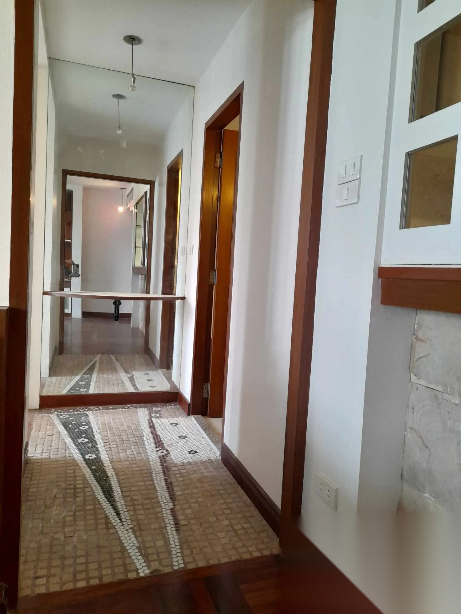 1 Bedroom Condo for sale at Omni Tower Sukhumvit Nana — photo 5