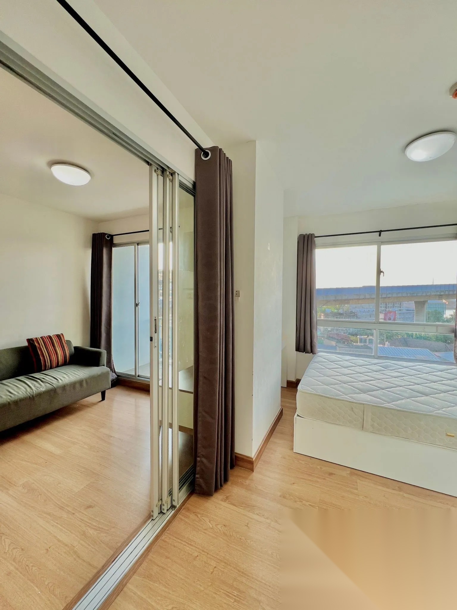 1 Bedroom Condo for sale at August Condo Charoenkrung 80 — photo 2