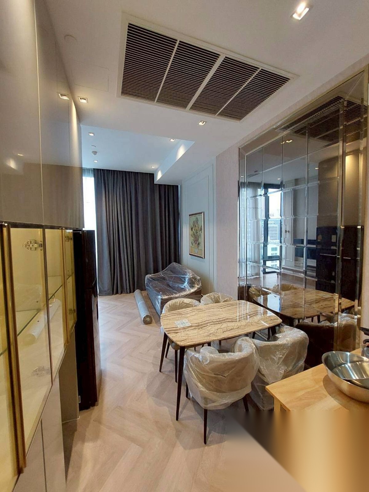 2 Bedroom Condo for sale at Ashton Silom — photo 2