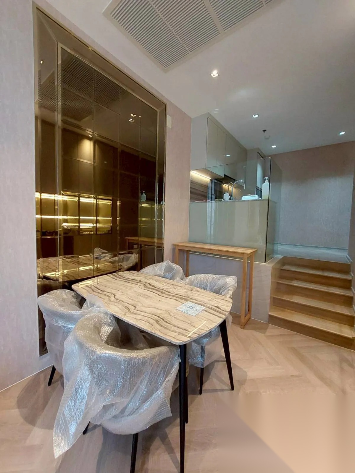 2 Bedroom Condo for sale at Ashton Silom — photo 3