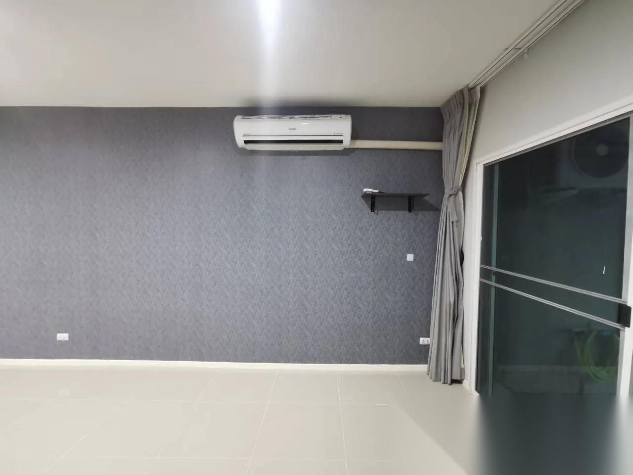 3 Bedroom Townhouse for sale at Baan Klang Muang Sukhumvit 77 — photo 4