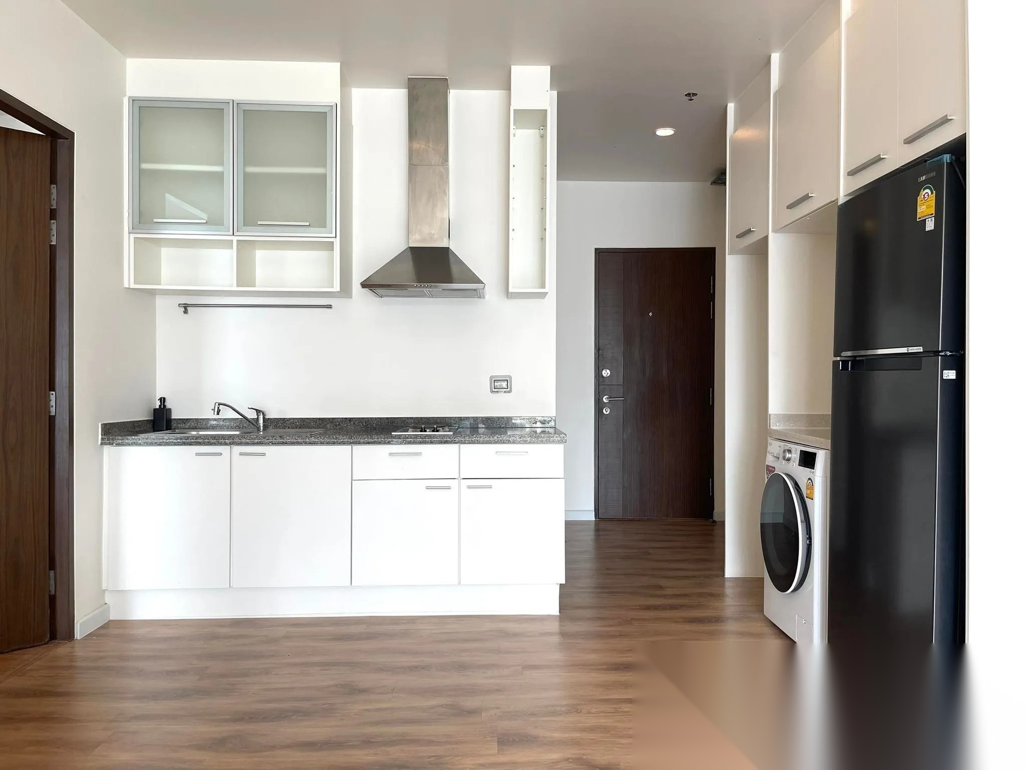 1 Bedroom Condo for sale at The Trendy Condominium — photo 2