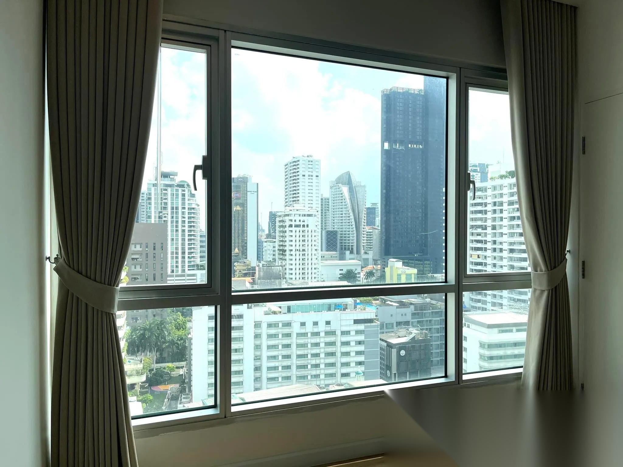 1 Bedroom Condo for sale at The Trendy Condominium — photo 4