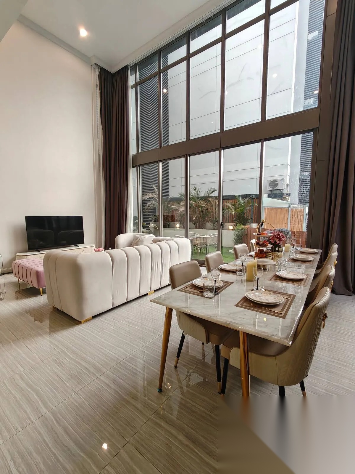 4 Bedroom House for sale at 749 Residence — photo 1
