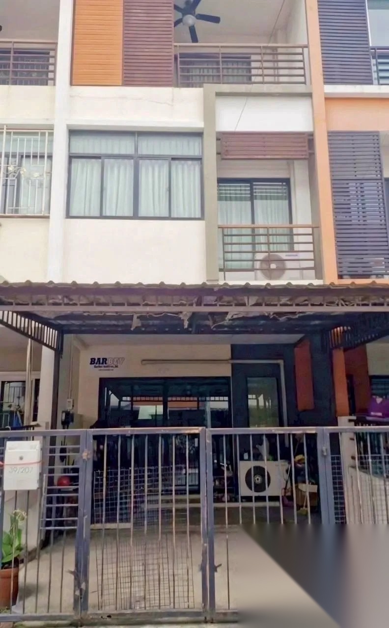 3 Bedroom Townhouse for sale at Sixnature Kanlapaphruek — photo 1