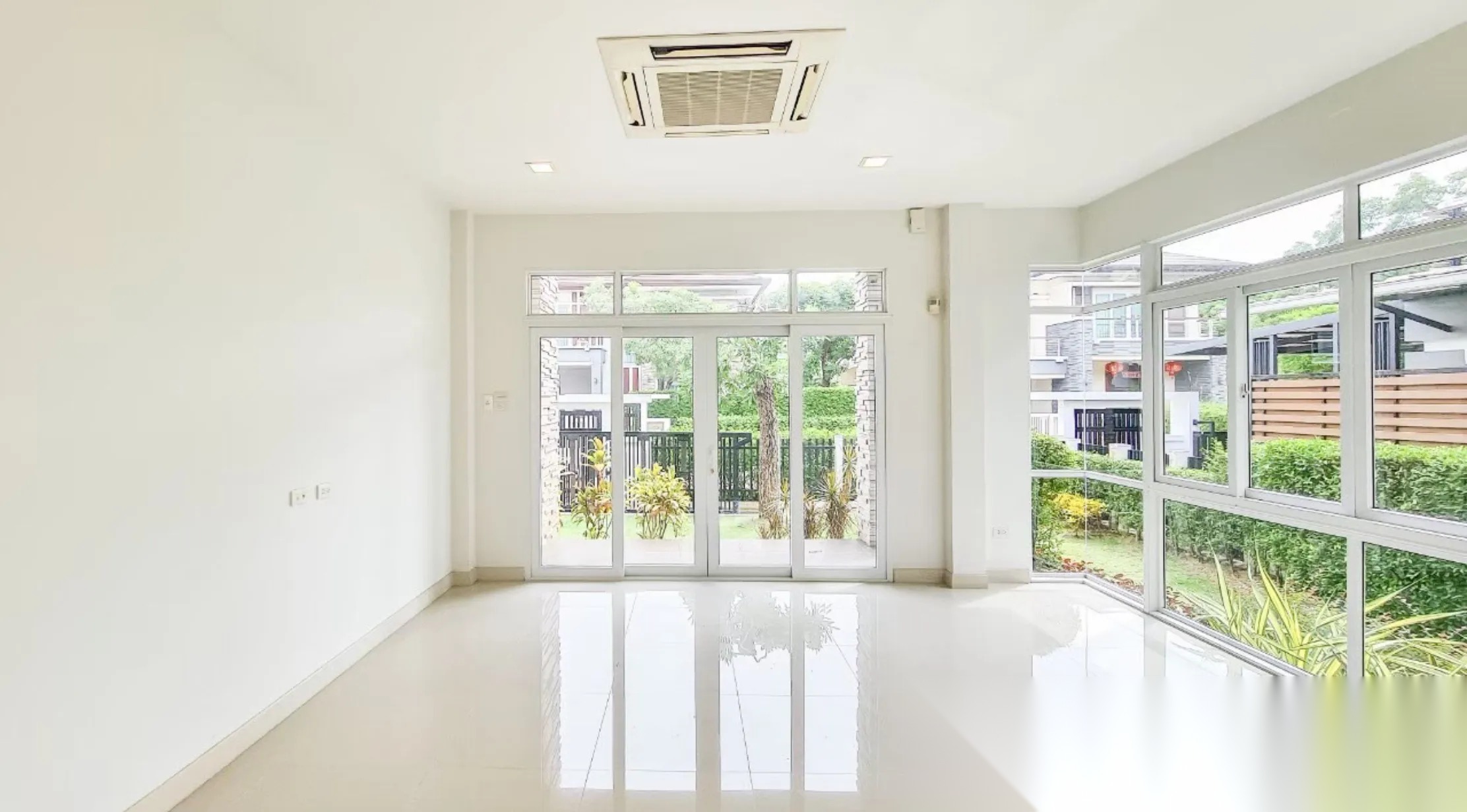 4 Bedroom House for sale at NC Royal Pinklao — photo 4