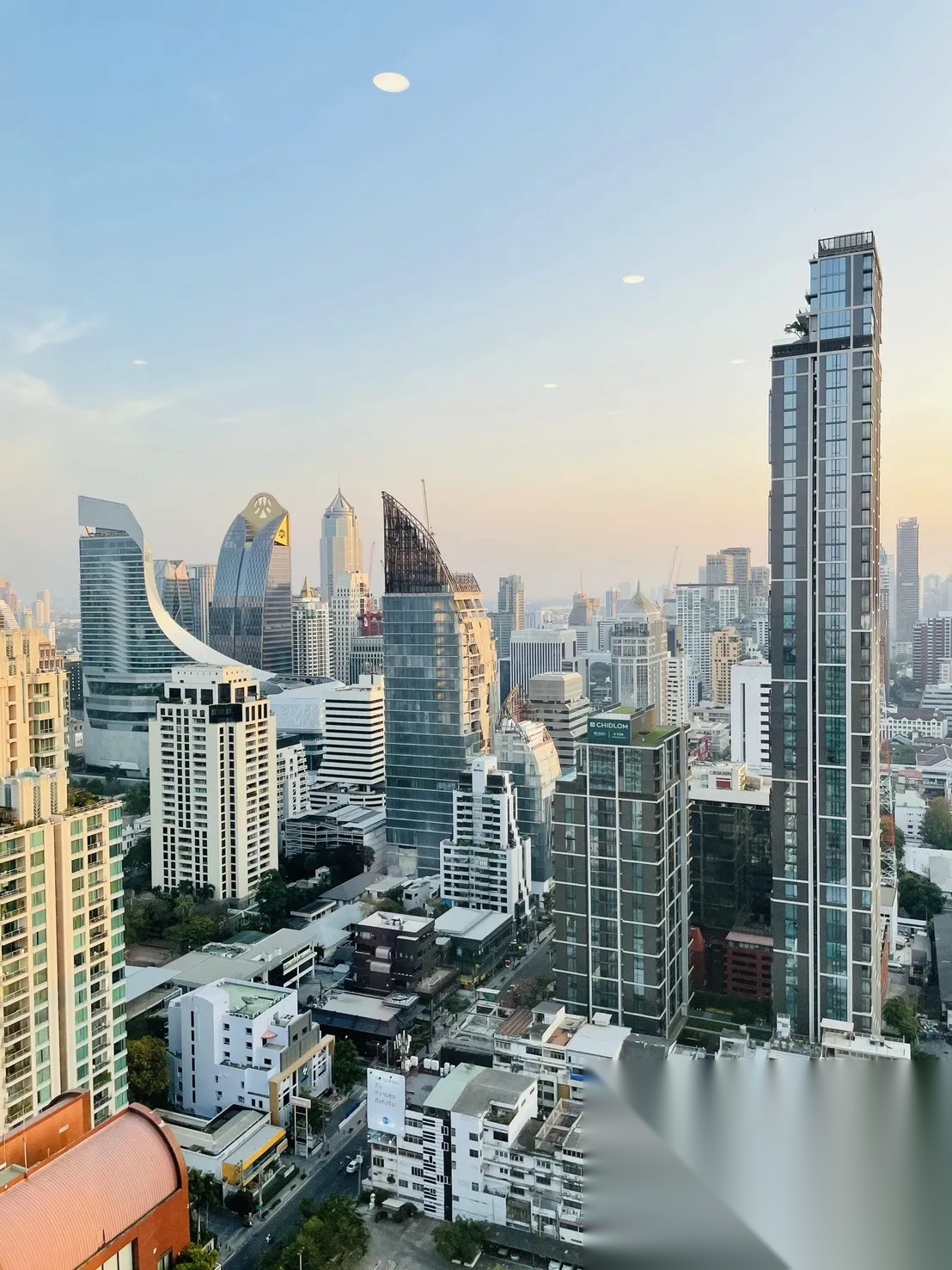2 Bedroom Condo for sale at Q Chidlom-Phetchaburi — photo 1