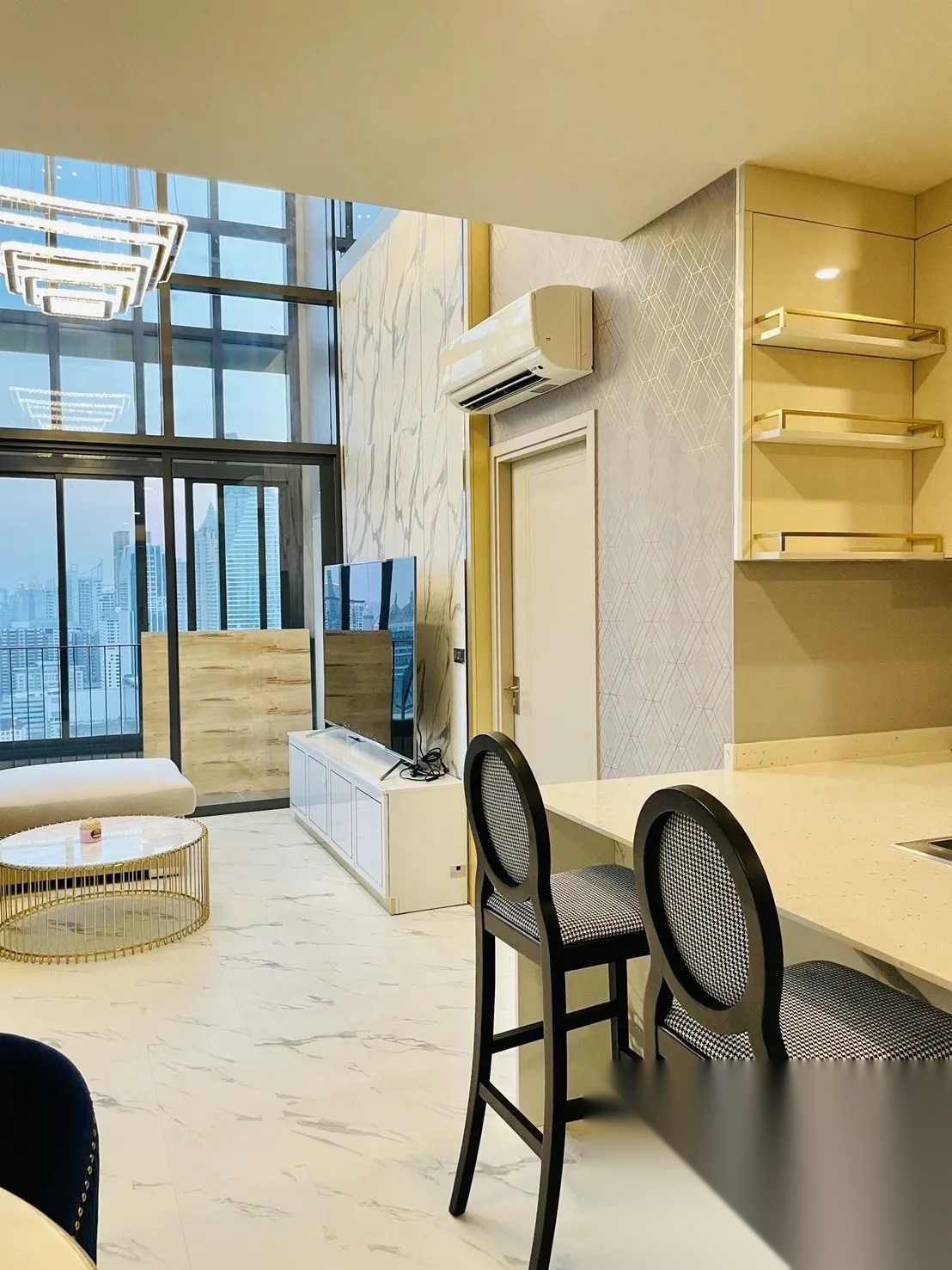 2 Bedroom Condo for sale at Q Chidlom-Phetchaburi — photo 5