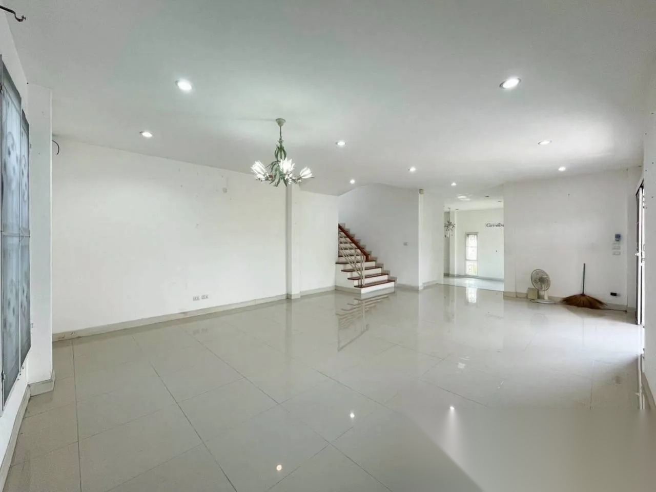 4 Bedroom House for sale at PHANASON PRIVATEHOME Hathairat 37 — photo 4