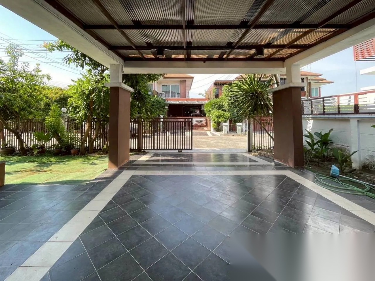 4 Bedroom House for sale at PHANASON PRIVATEHOME Hathairat 37 — photo 5