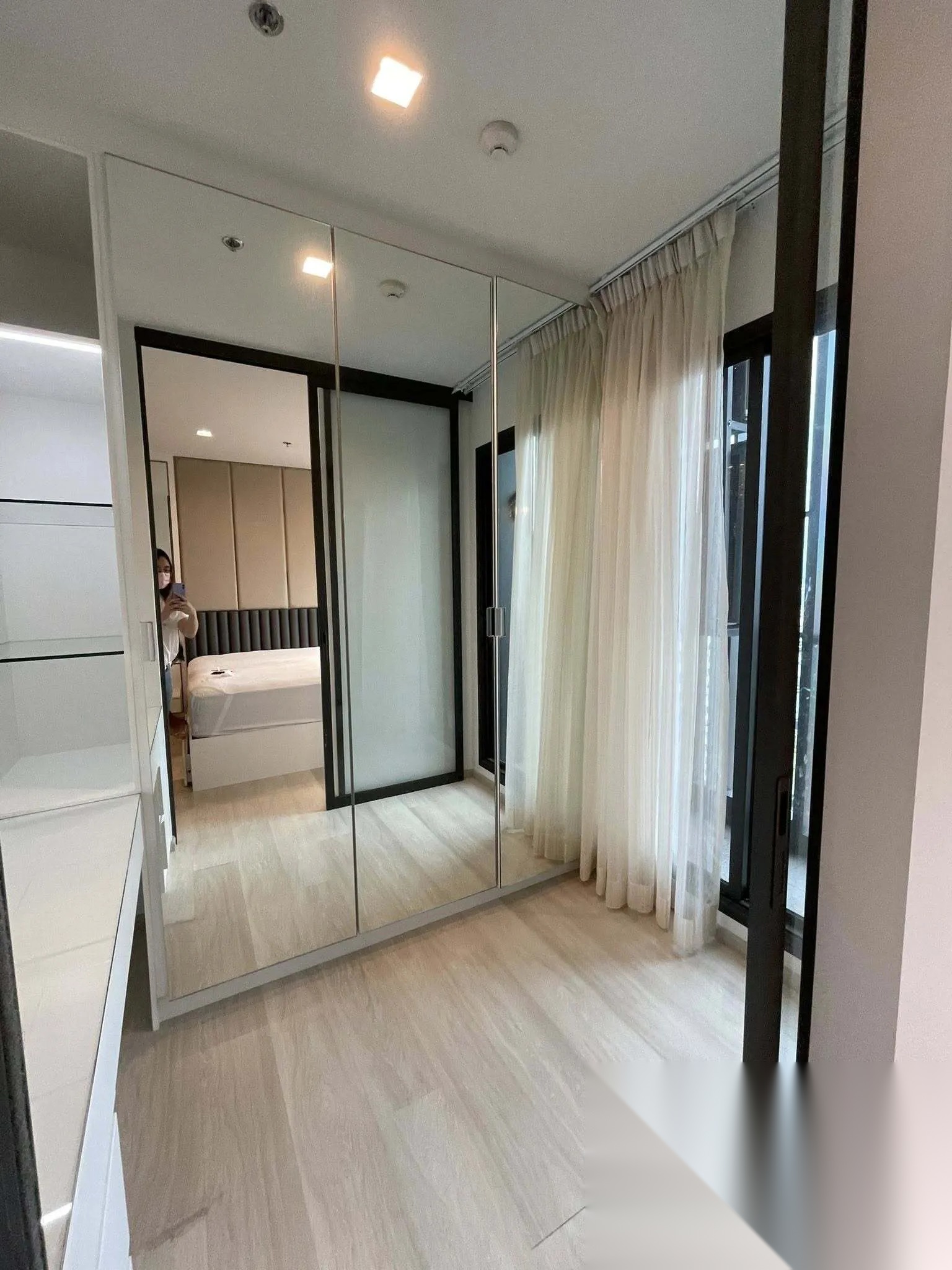 1 Bedroom Condo for sale at Life One Wireless — photo 2