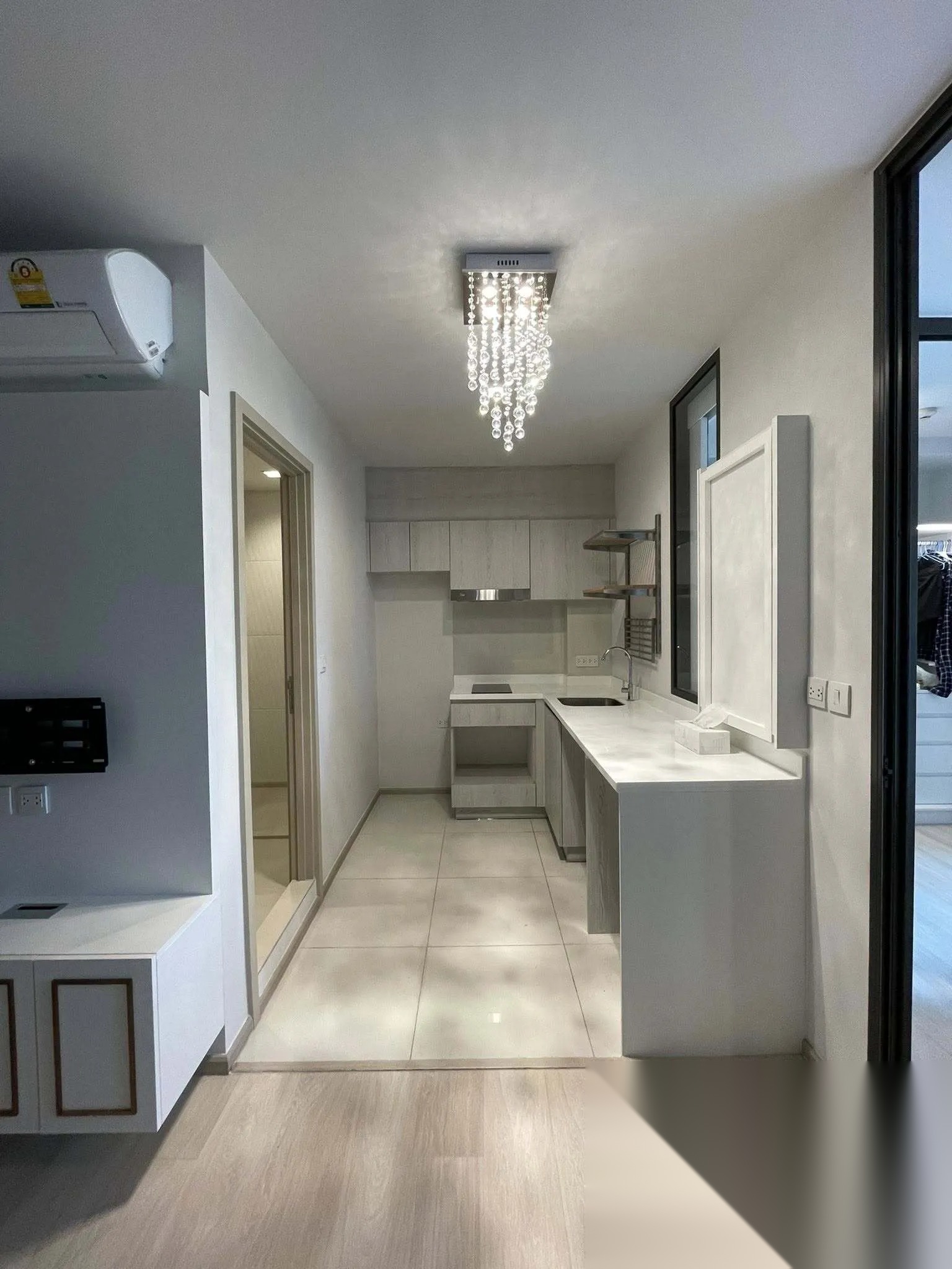 1 Bedroom Condo for sale at Life One Wireless — photo 4
