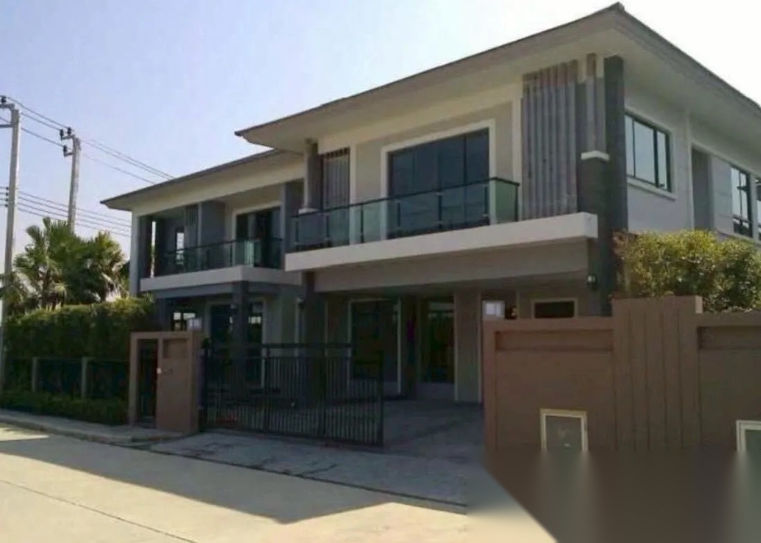 6 Bedroom House for sale at The Palm Pattanakarn — photo 2