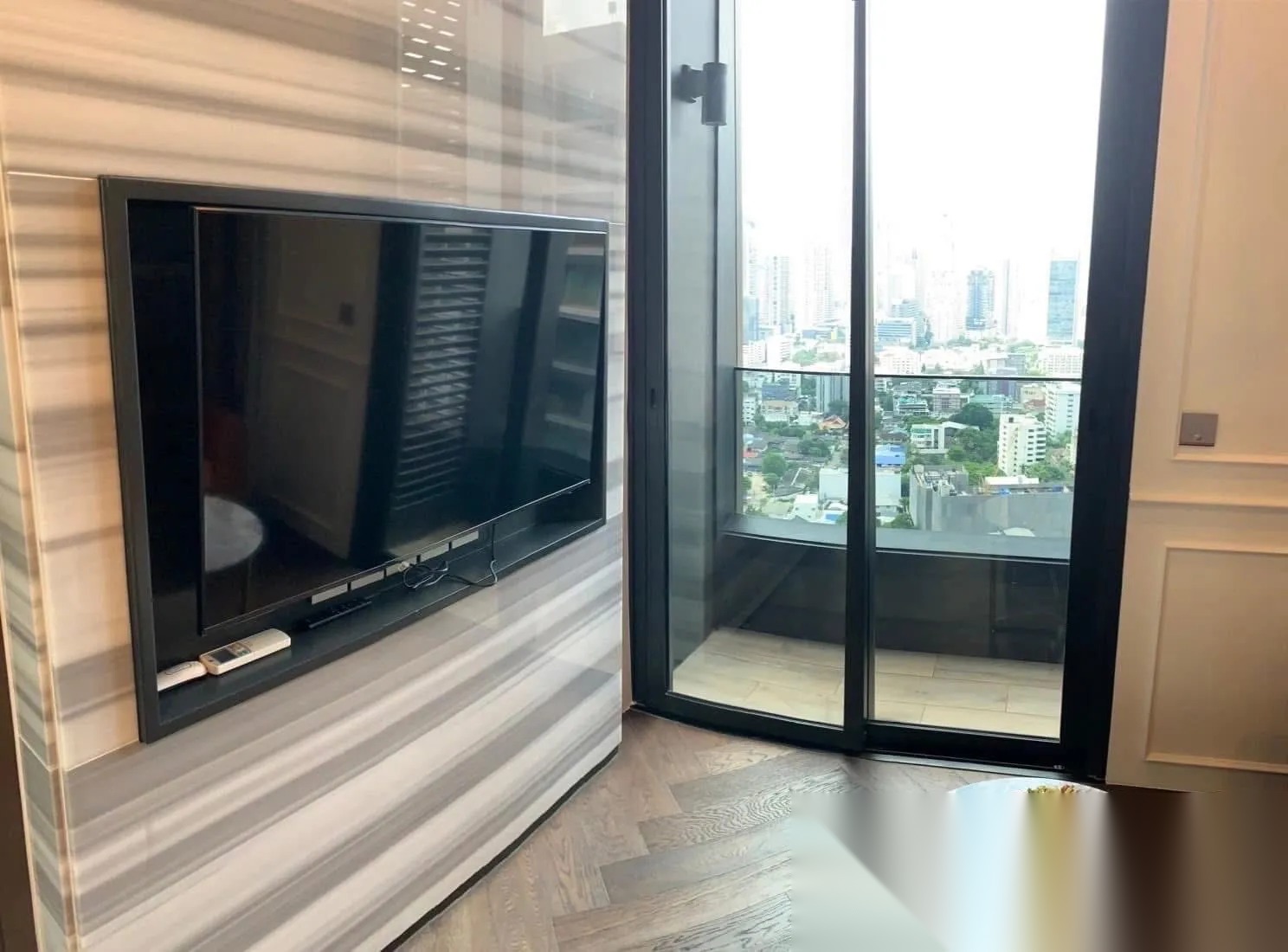 1 Bedroom Condo for sale at The Esse Sukhumvit 36 — photo 4