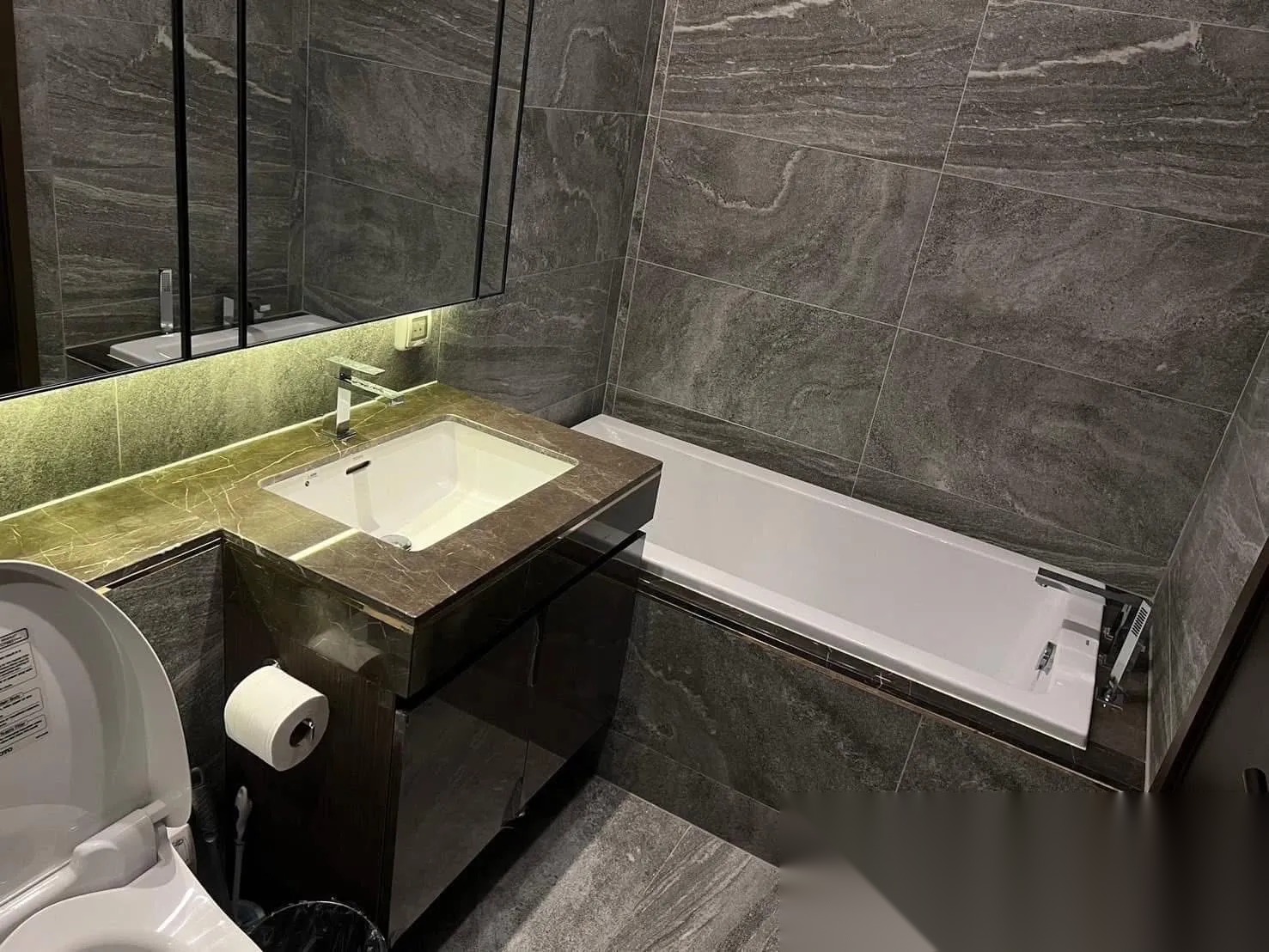 1 Bedroom Condo for sale at The Esse Sukhumvit 36 — photo 5