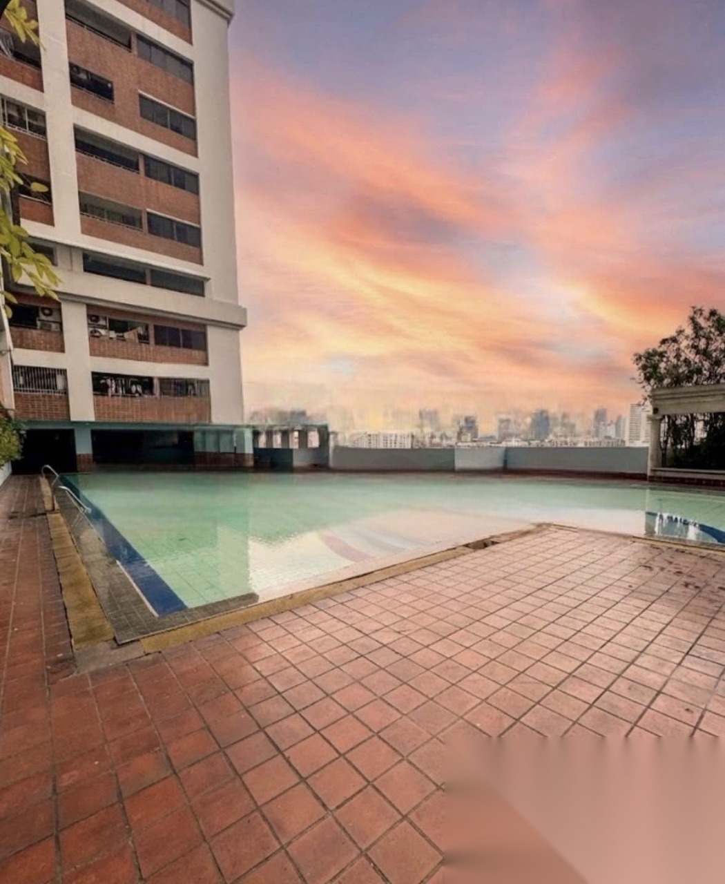 1 Bedroom Condo for sale at The Winning Tower — photo 2