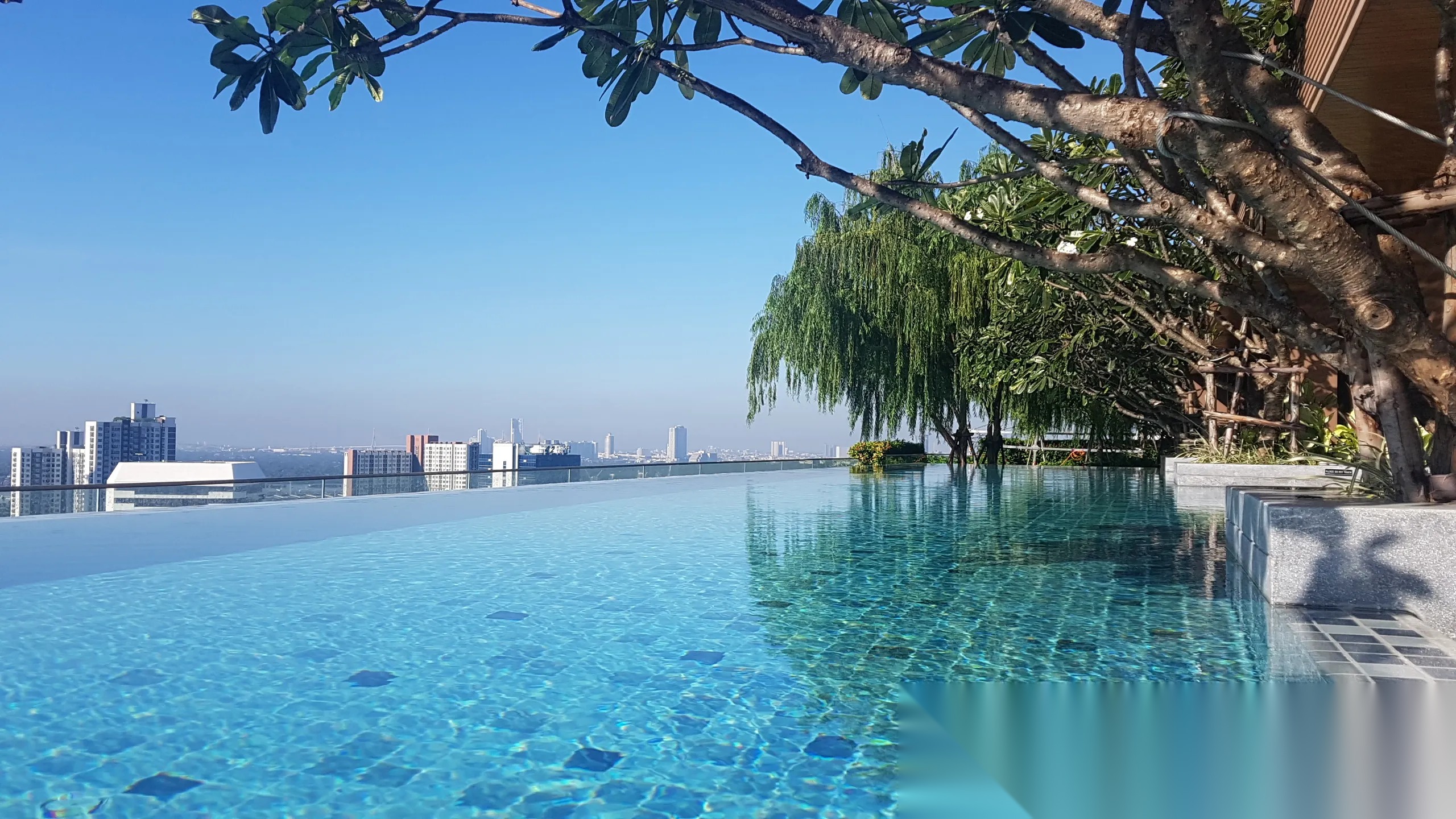 1 Bedroom Condo for sale at The Lofts Ekkamai — photo 2