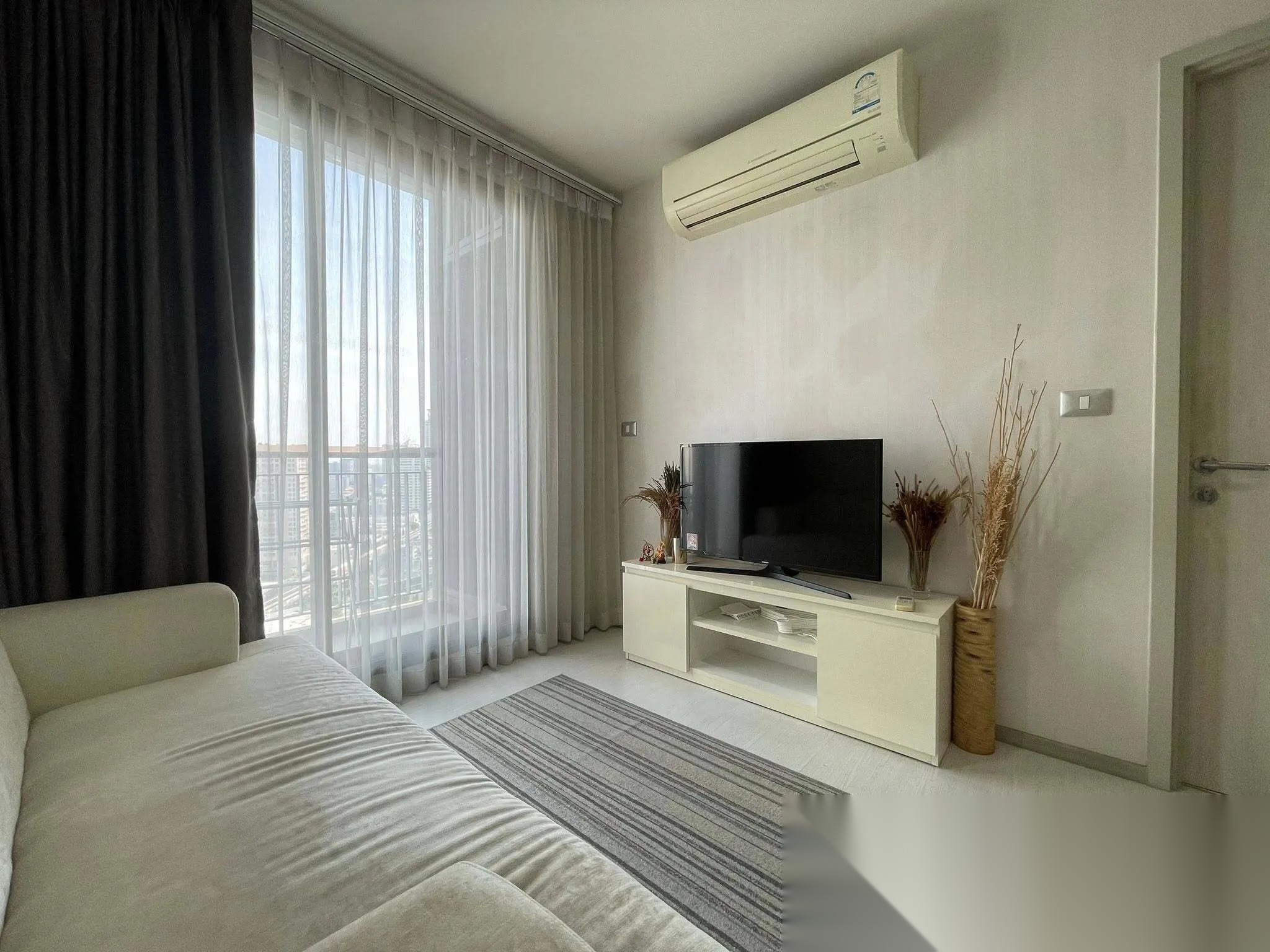1 Bedroom Condo for sale at Rhythm Sukhumvit 42 — photo 5