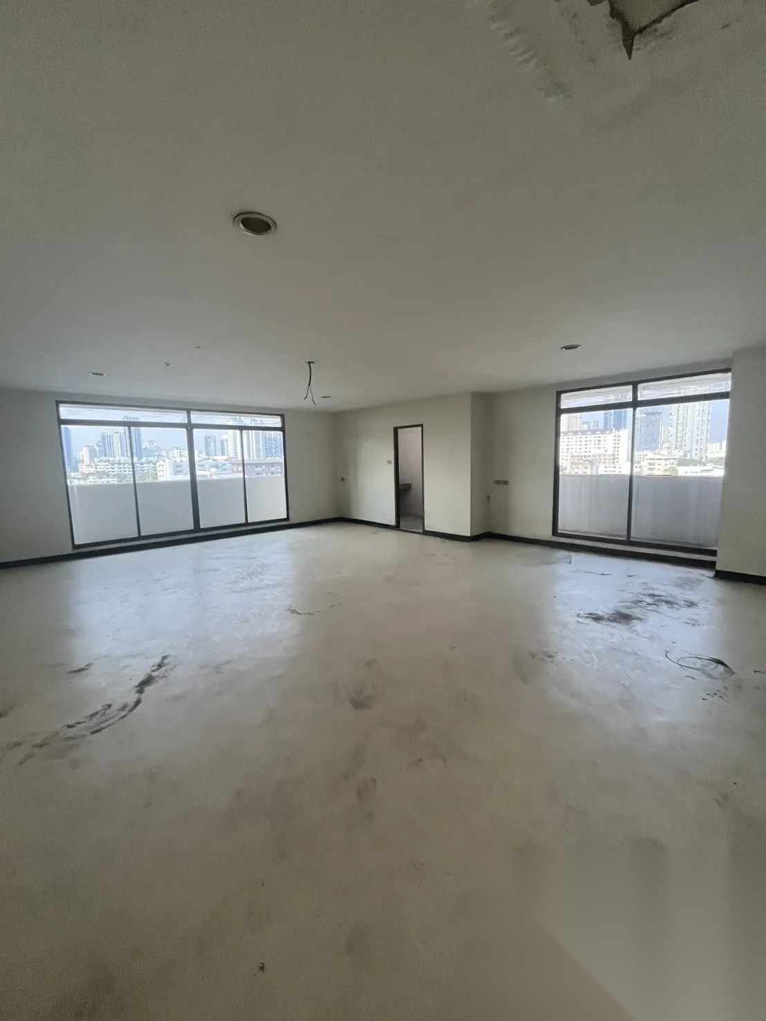Studio Condo for sale at The Roof Garden Onnut — photo 1