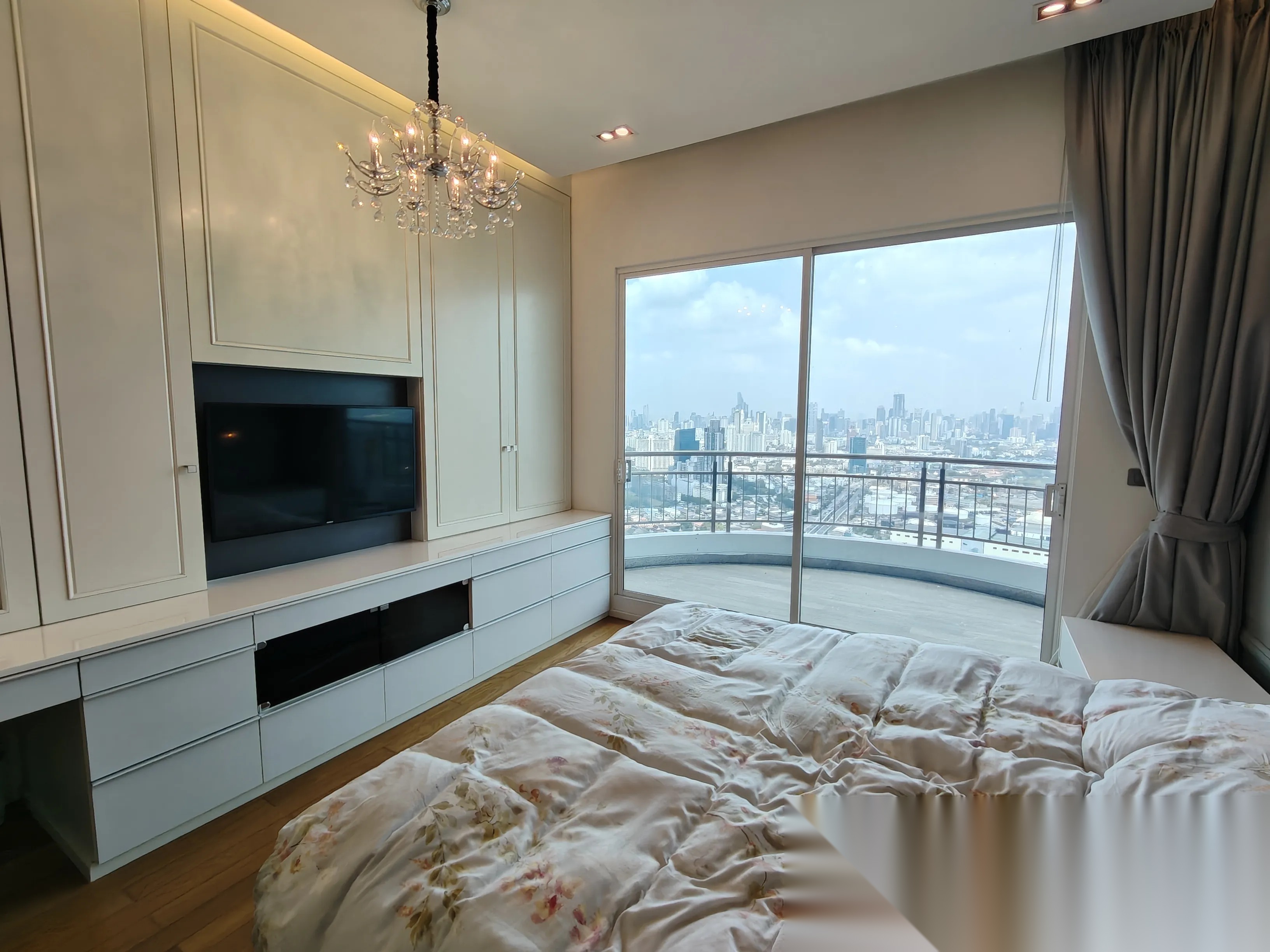 3 Bedroom Condo for sale at Supalai Prima Riva — photo 1