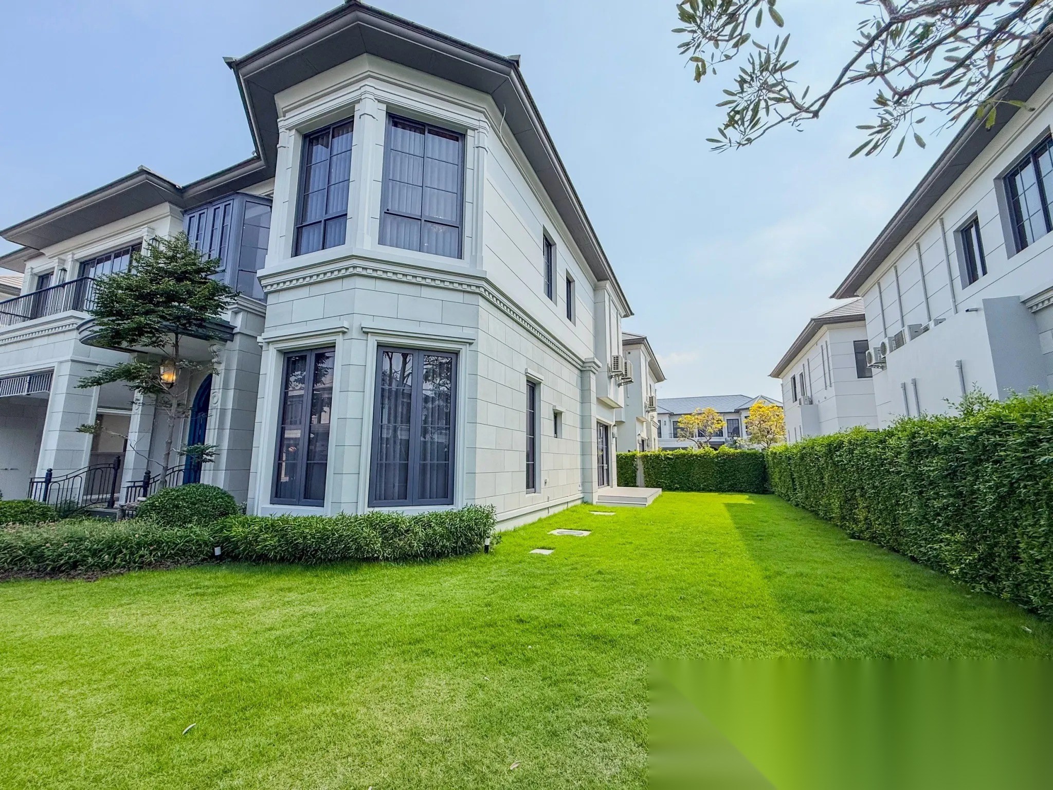 4 Bedroom House for sale at Narasiri Victoire Krungthep Kreetha — photo 5