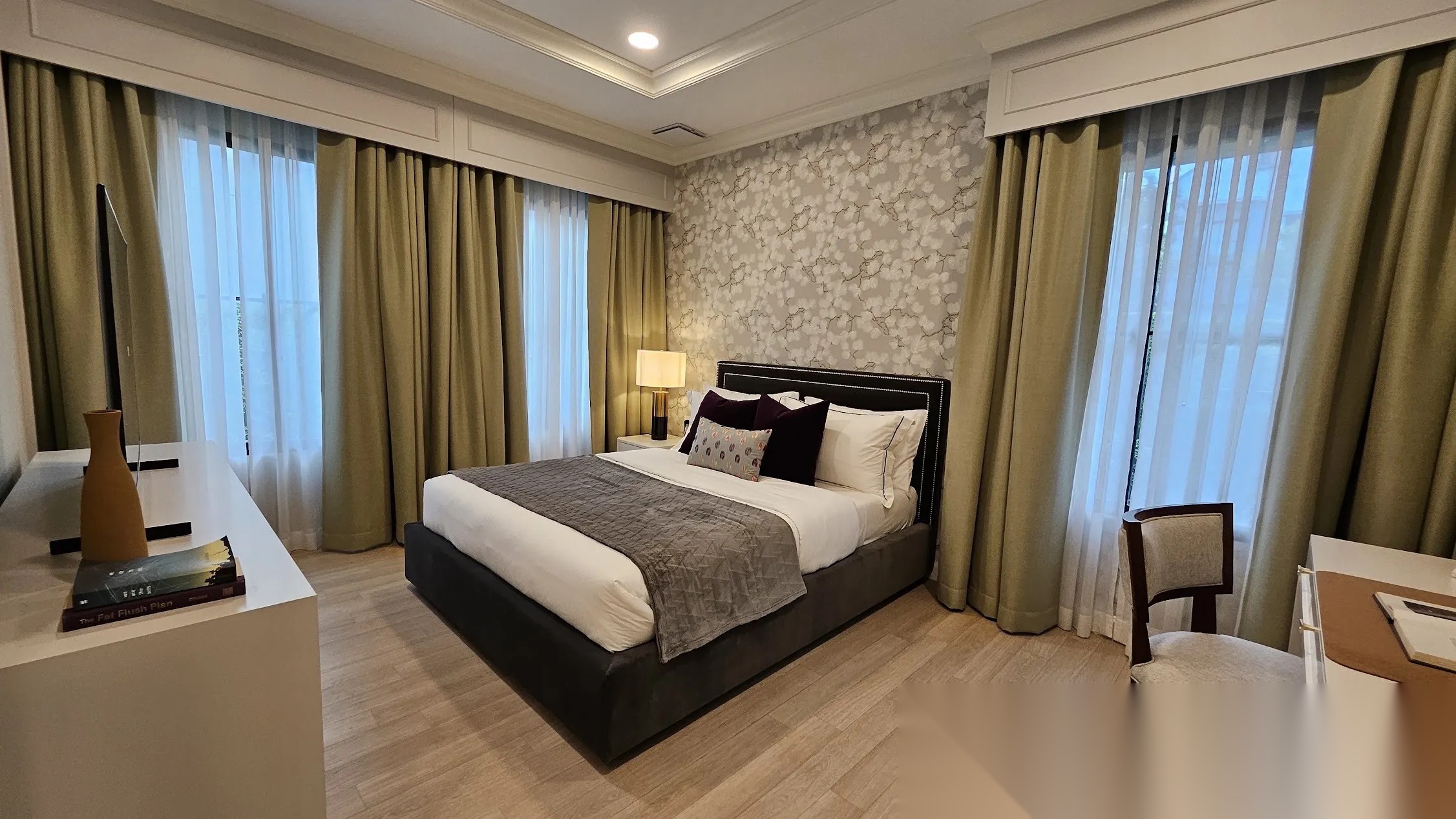 4 Bedroom House for sale at Nantawan Rama 9 - New Krungthepkretha — photo 2
