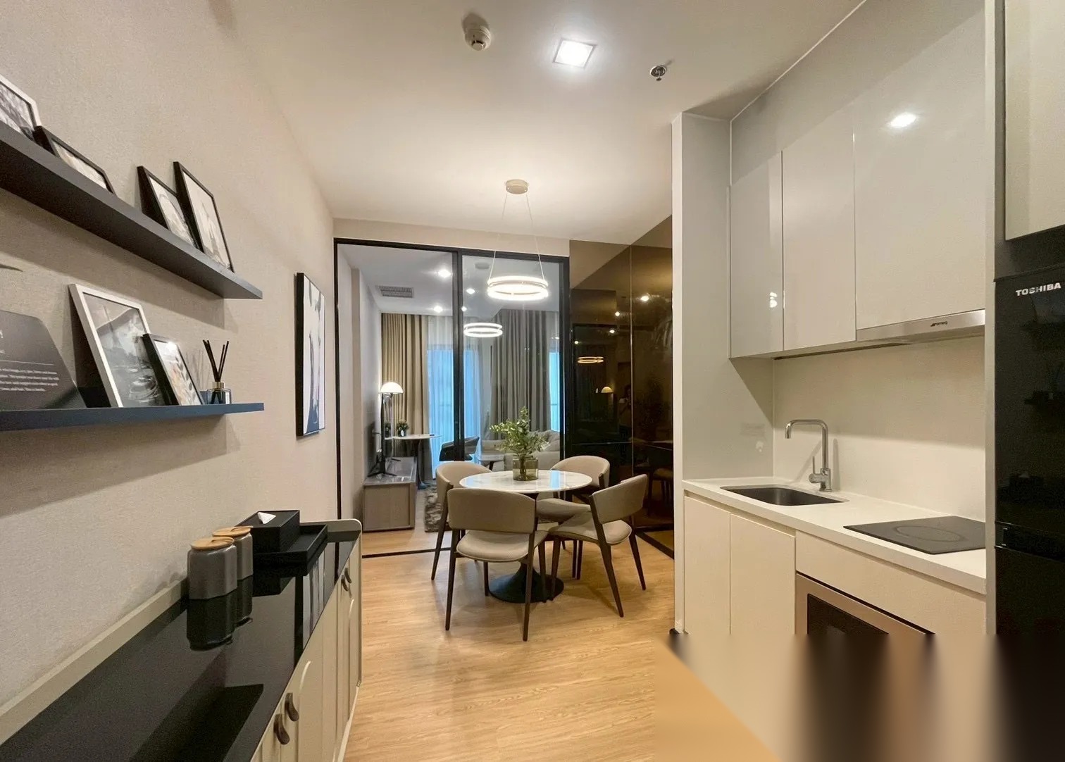 1 Bedroom Condo for sale at Noble Ploenchit — photo 3