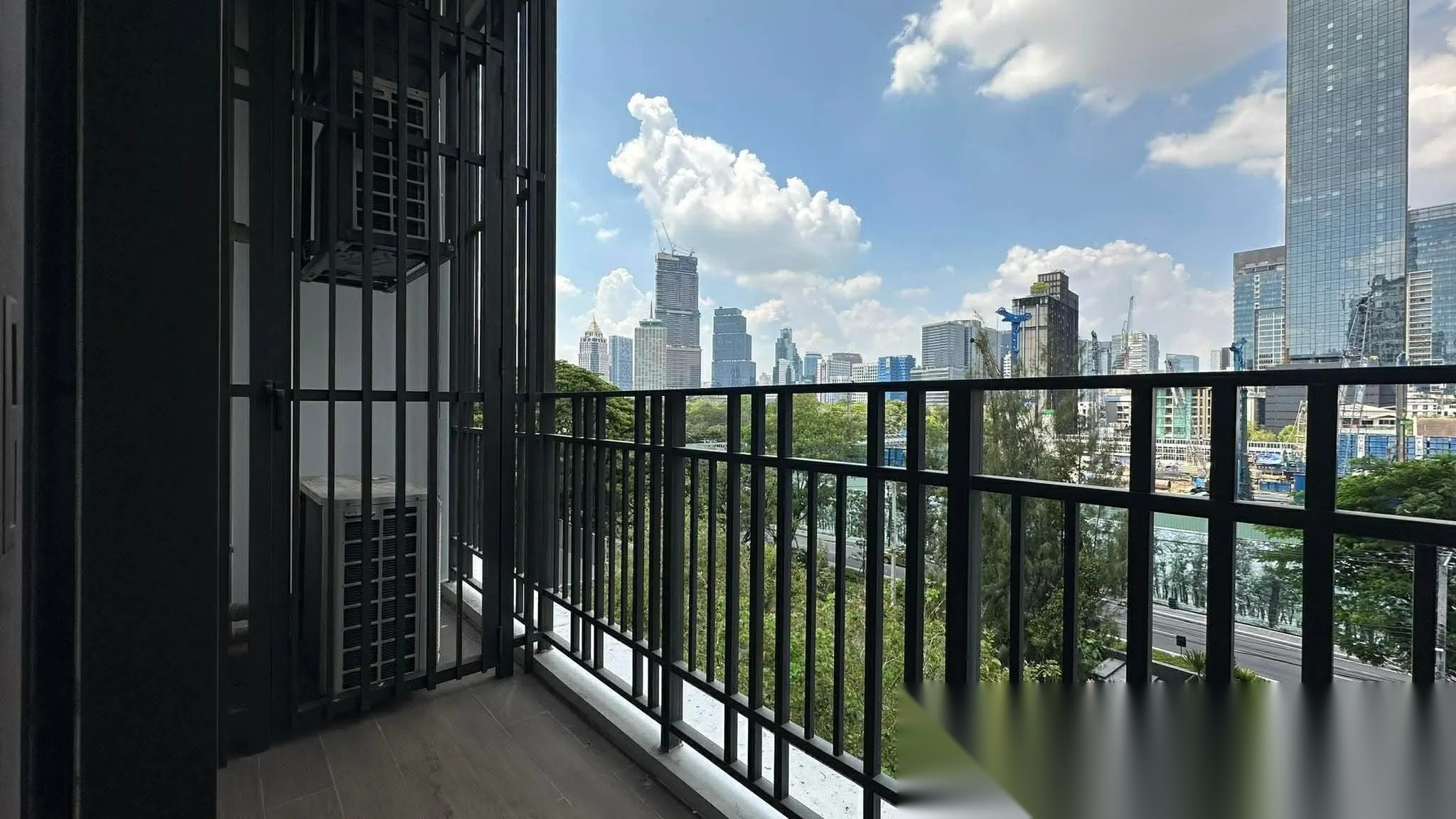 1 Bedroom Condo for sale at Muniq Langsuan — photo 4