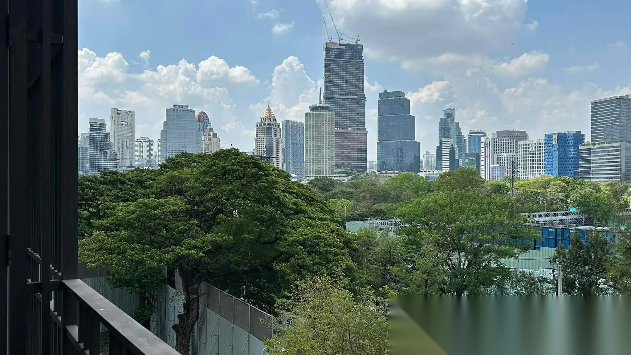1 Bedroom Condo for sale at Muniq Langsuan — photo 5