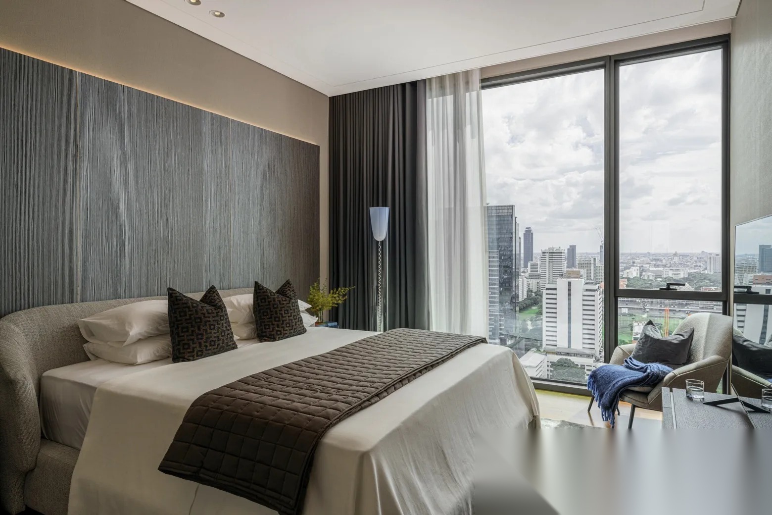 2 Bedroom Condo for sale at The Residences at Sindhorn Kempinski Hotel Bangkok [Leasehold] — photo 2