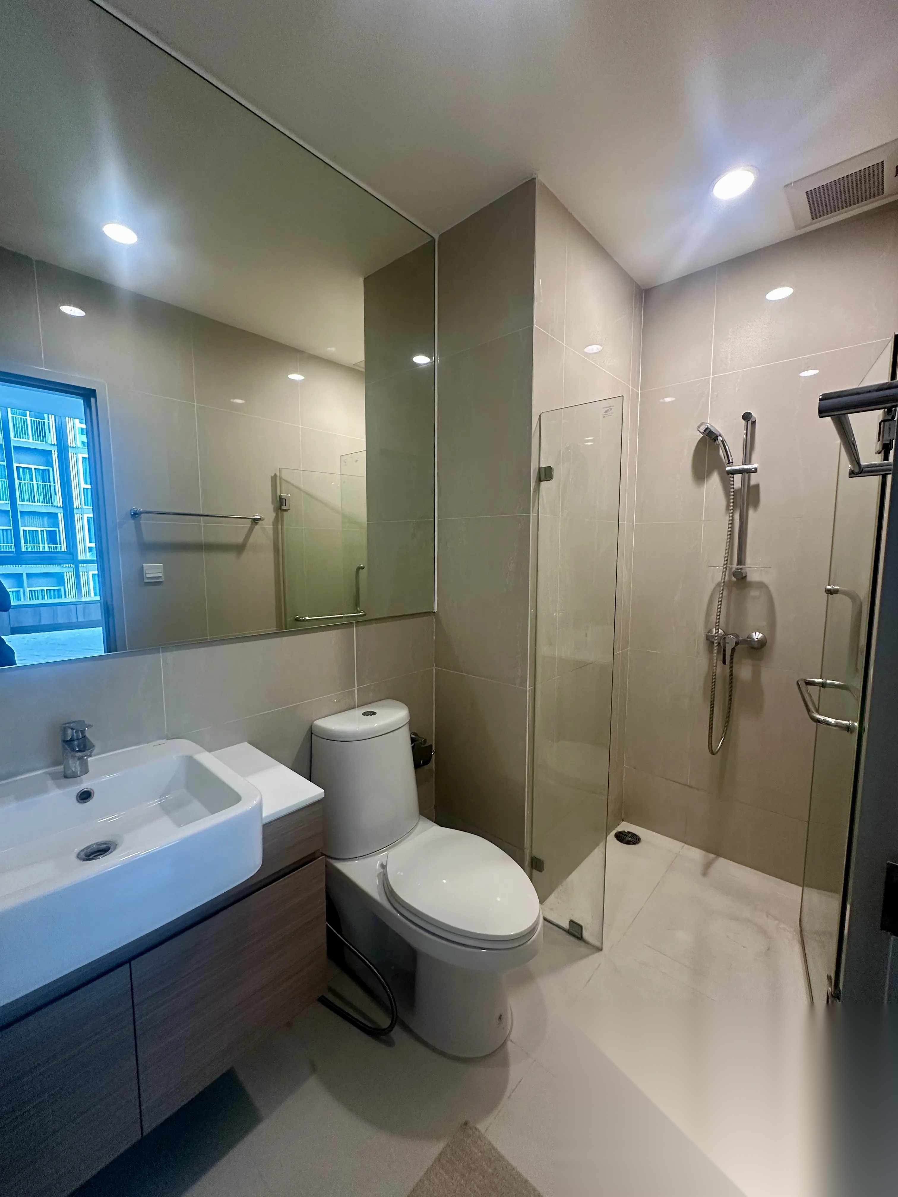 1 Bedroom Condo for sale at Noble Revolve Ratchada 2 — photo 5