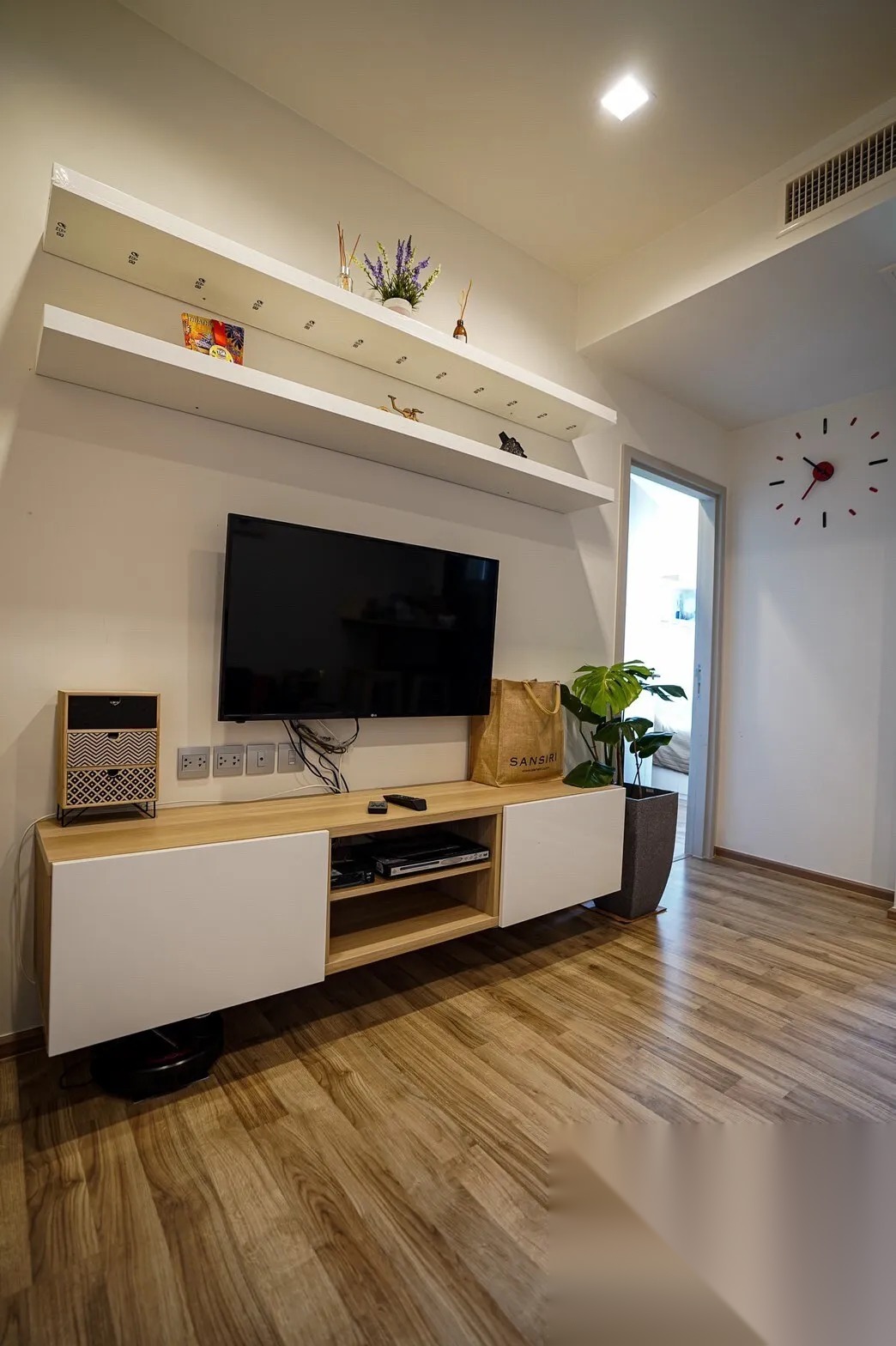 1 Bedroom Condo for sale at The Line Jatujak - Mochit — photo 2