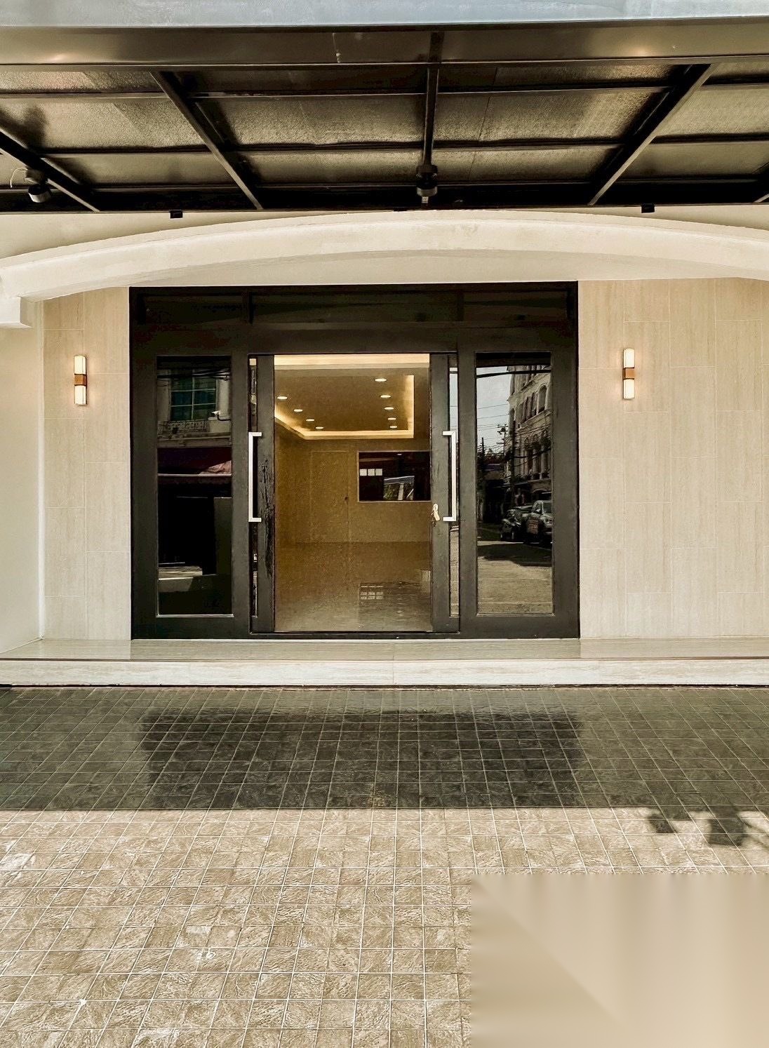 4 Bedroom Townhouse for sale at Baan Klang Muang Rama 9-Ladprao — photo 3