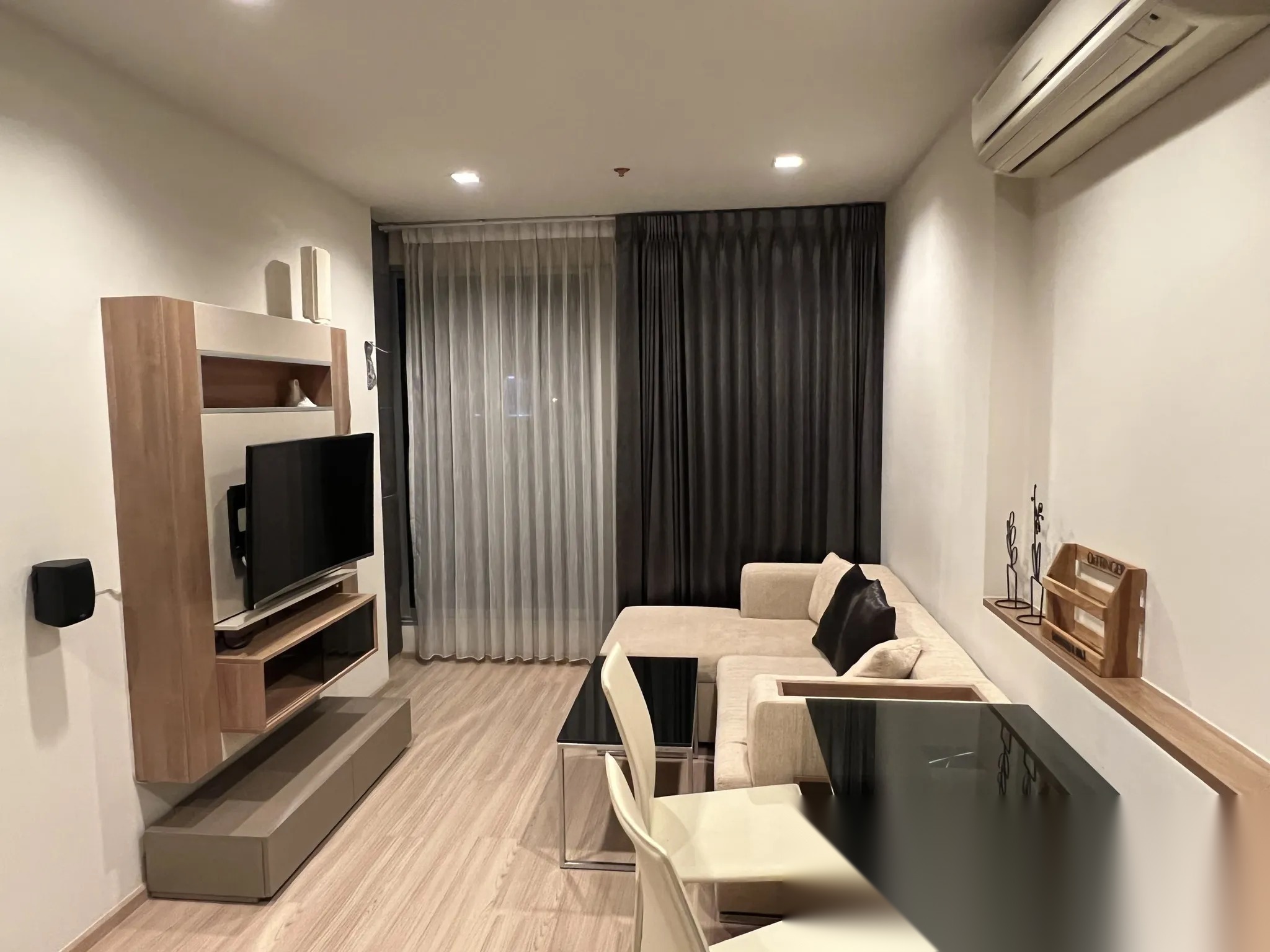 1 Bedroom Condo for sale at Rhythm Sathorn — photo 2