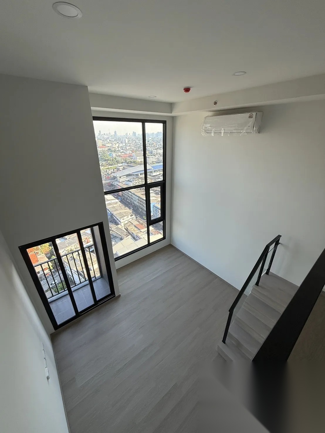 1 Bedroom Condo for sale at Origin Play Bangkhunnon Triple Station — photo 1
