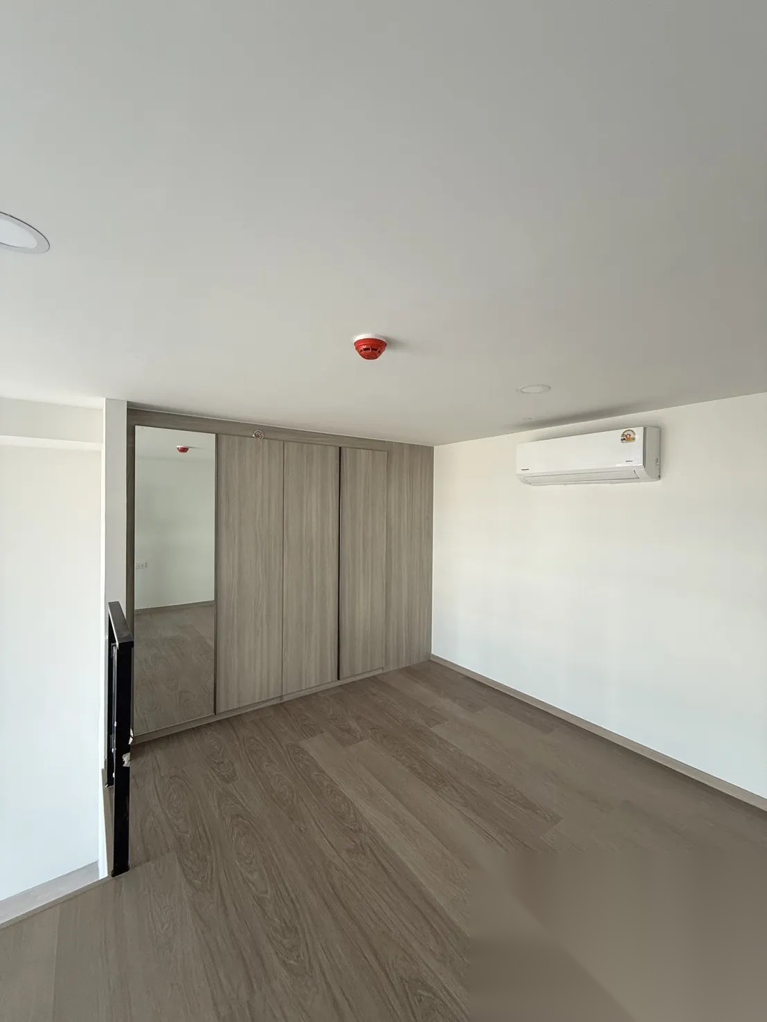 1 Bedroom Condo for sale at Origin Play Bangkhunnon Triple Station — photo 4