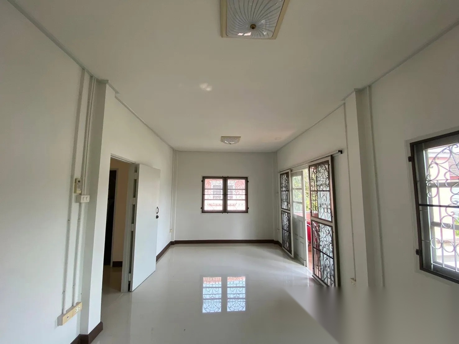 4 Bedroom House for sale at Suwinthawong Housing — photo 4