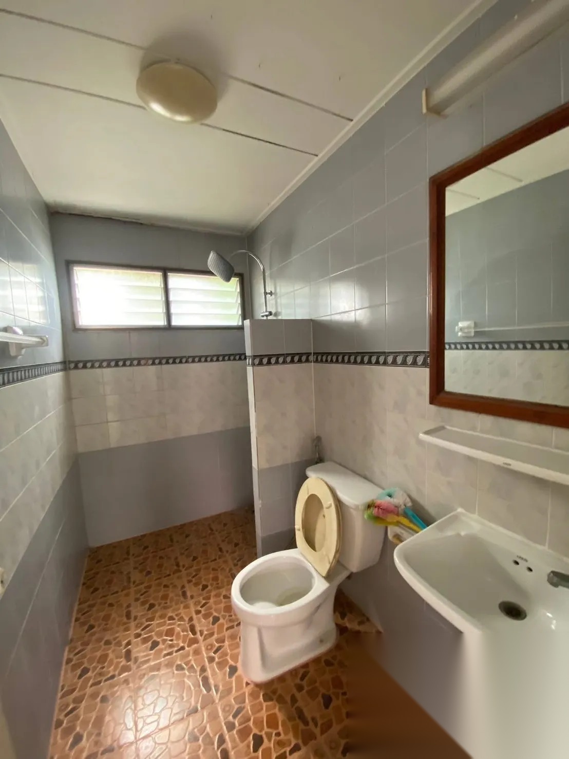 4 Bedroom House for sale at Suwinthawong Housing — photo 5