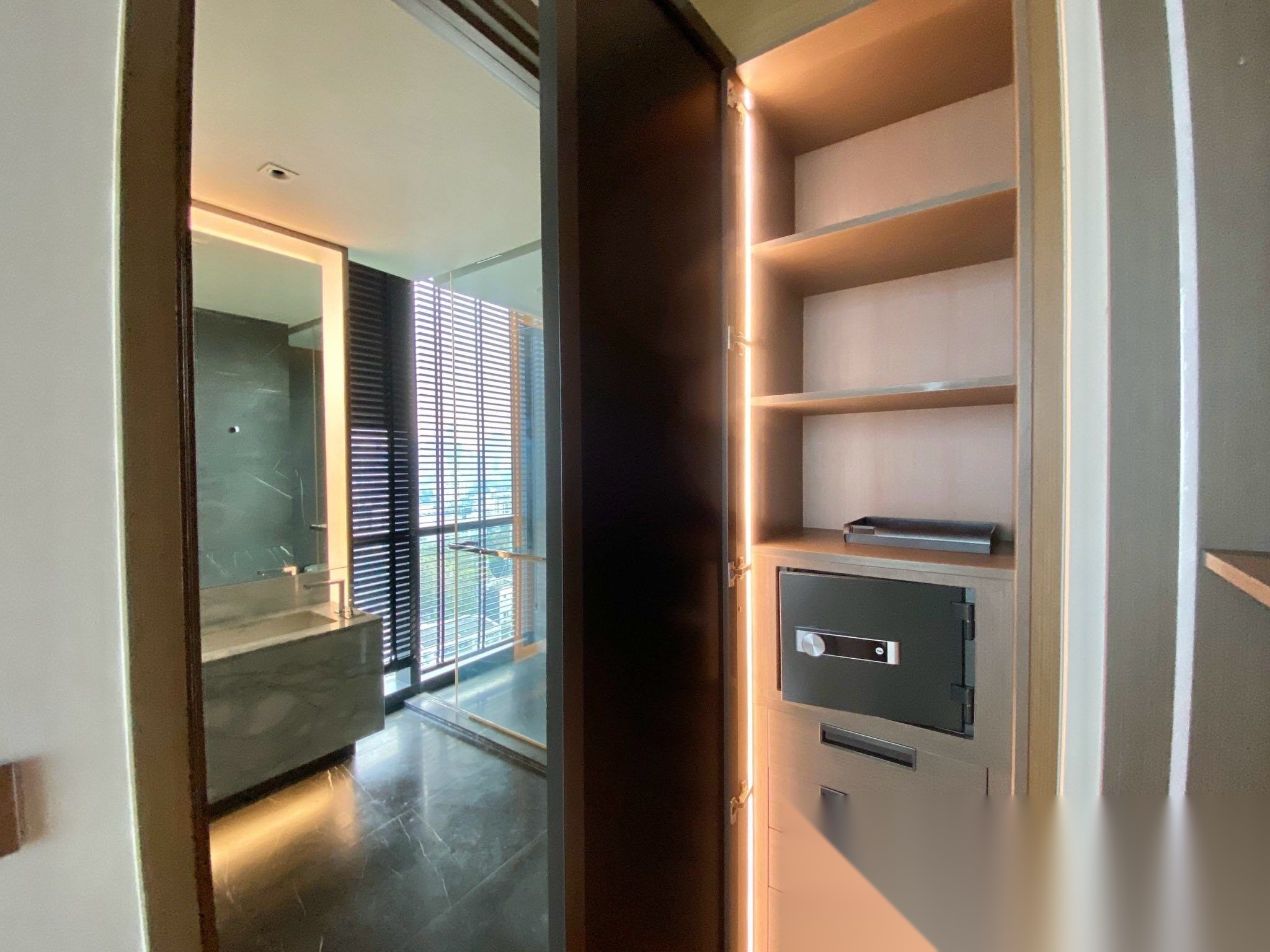 2 Bedroom Condo for sale at The Monument Thong Lo — photo 4