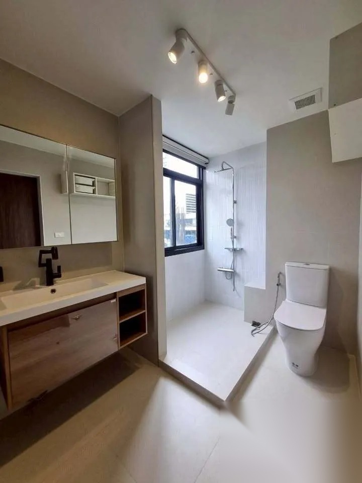 2 Bedroom Condo for sale at Green Point Silom — photo 5