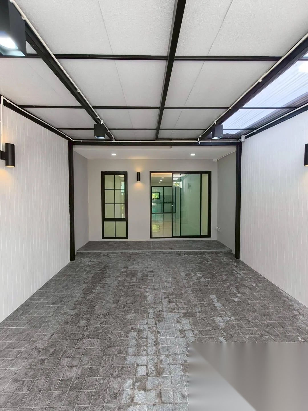 2 bedrooms for sale — photo 1