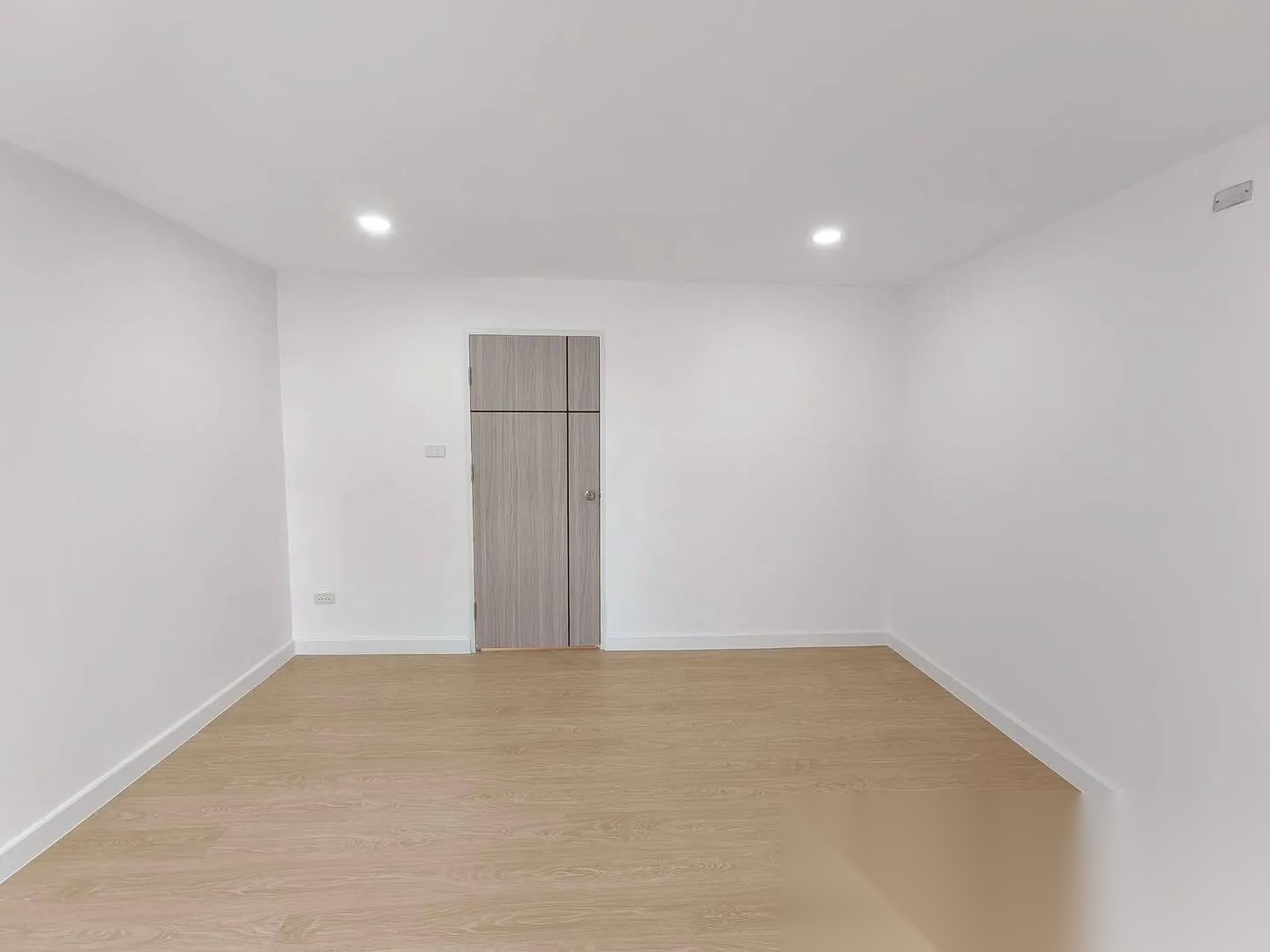 2 bedrooms for sale — photo 4