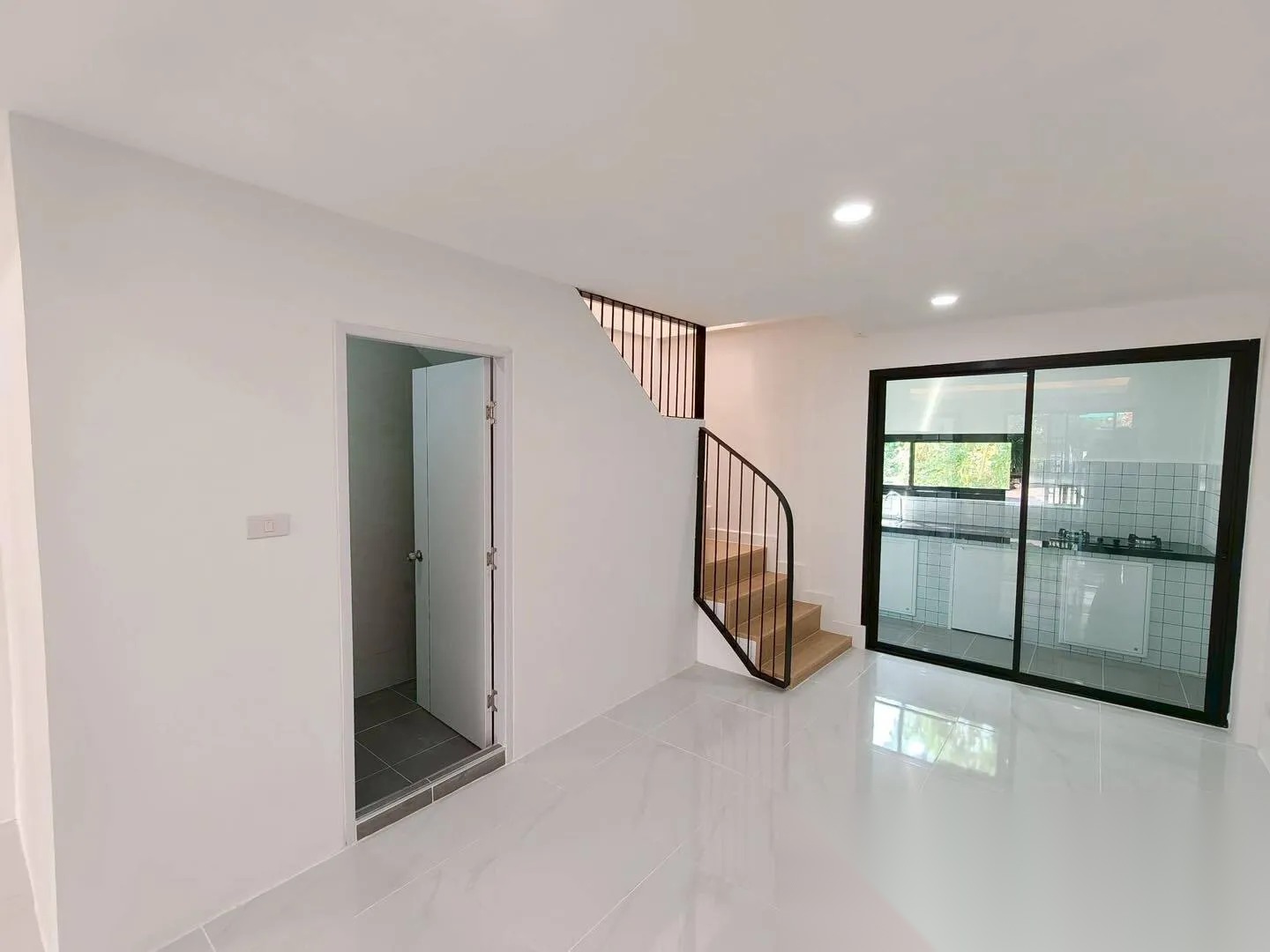 2 bedrooms for sale — photo 5