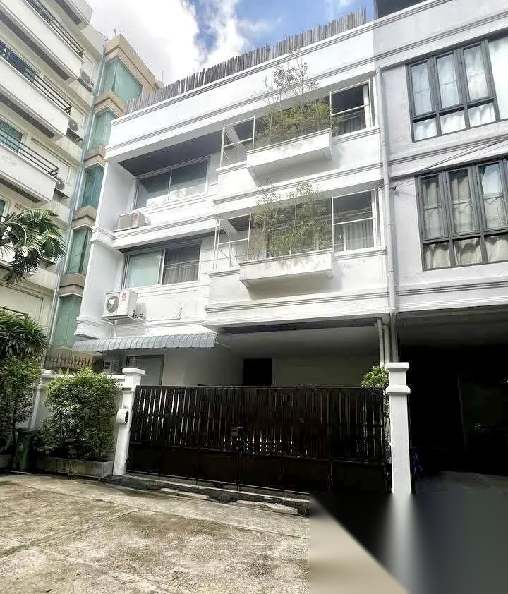 4 Bedroom townhouse for sale — photo 1