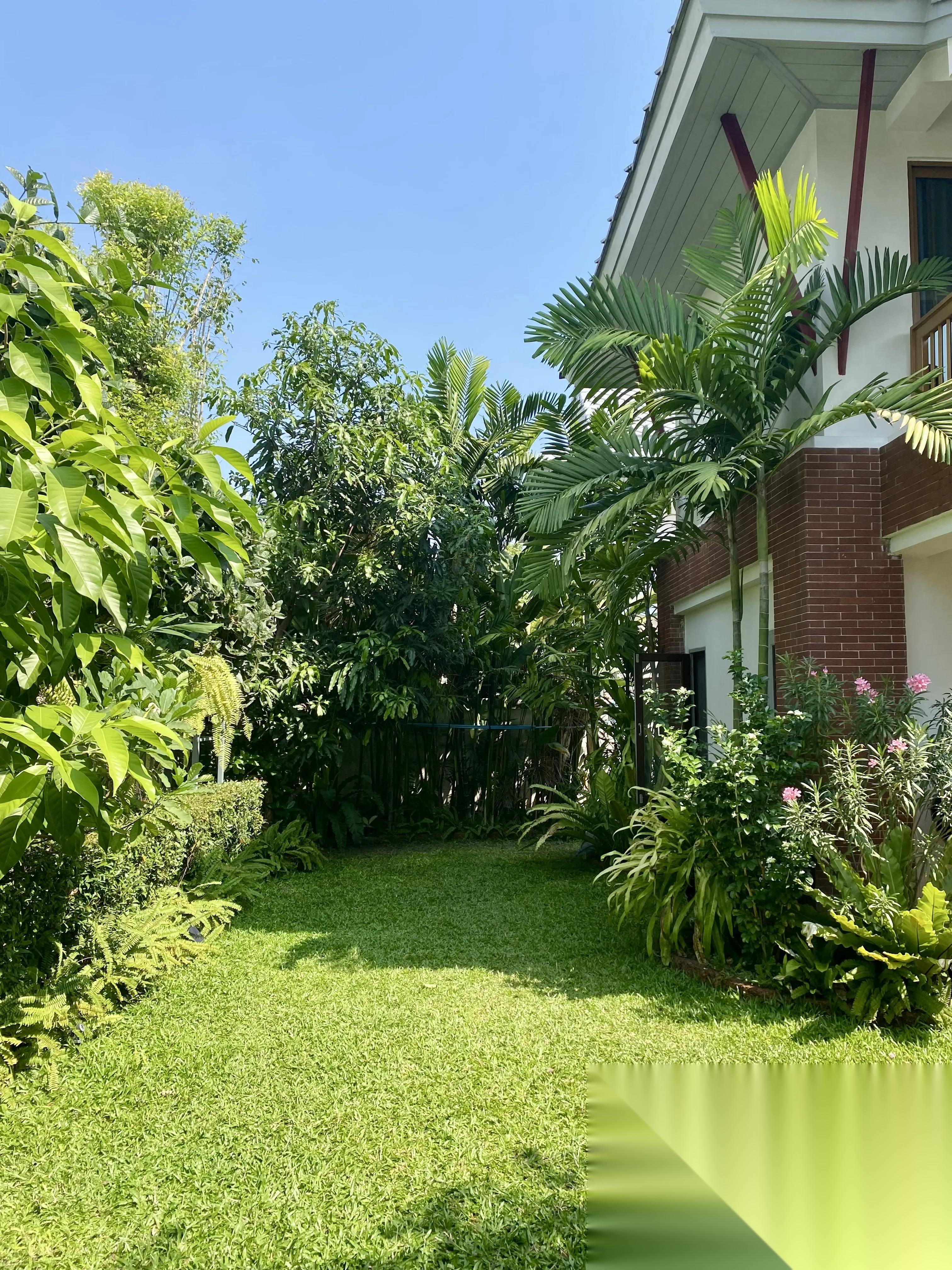 4 Bedroom House for sale at Noble Wana Watcharapol — photo 2