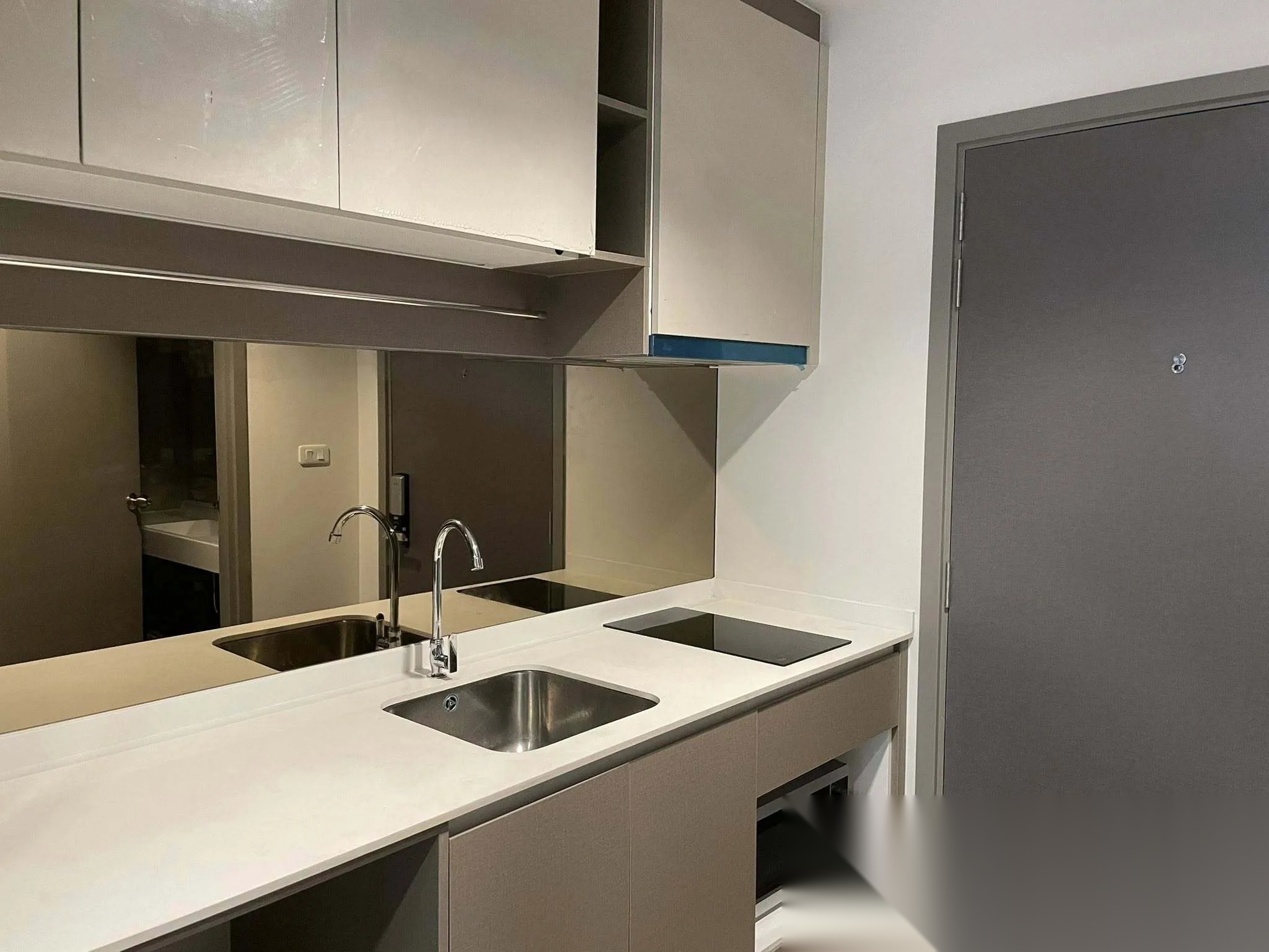 Studio Condo for sale at Ideo Sathorn Wongwianyai — photo 5